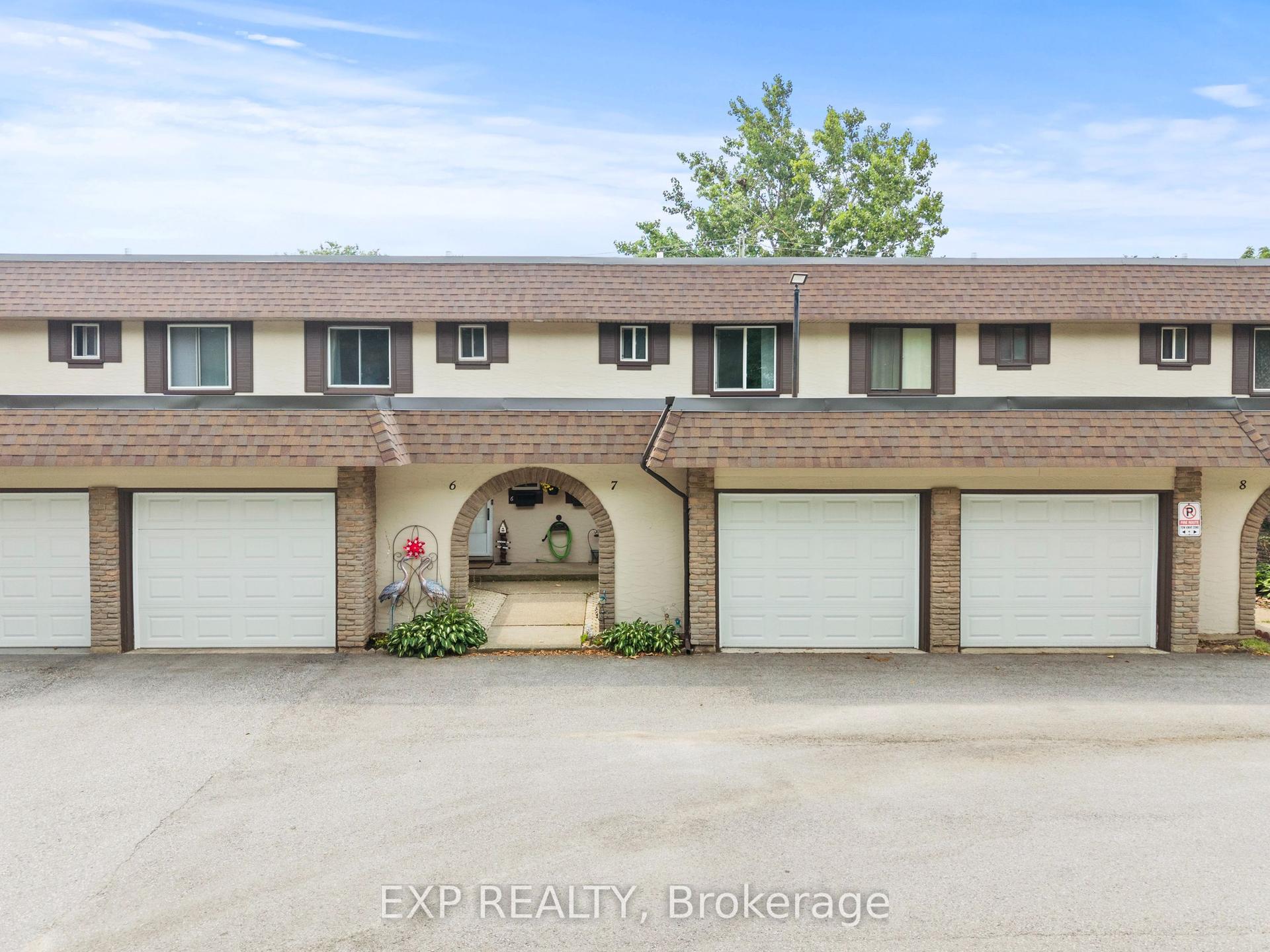 4230 Meadowvale Drive 7 #7, Niagara Falls — Condo Town for sale, photo 1