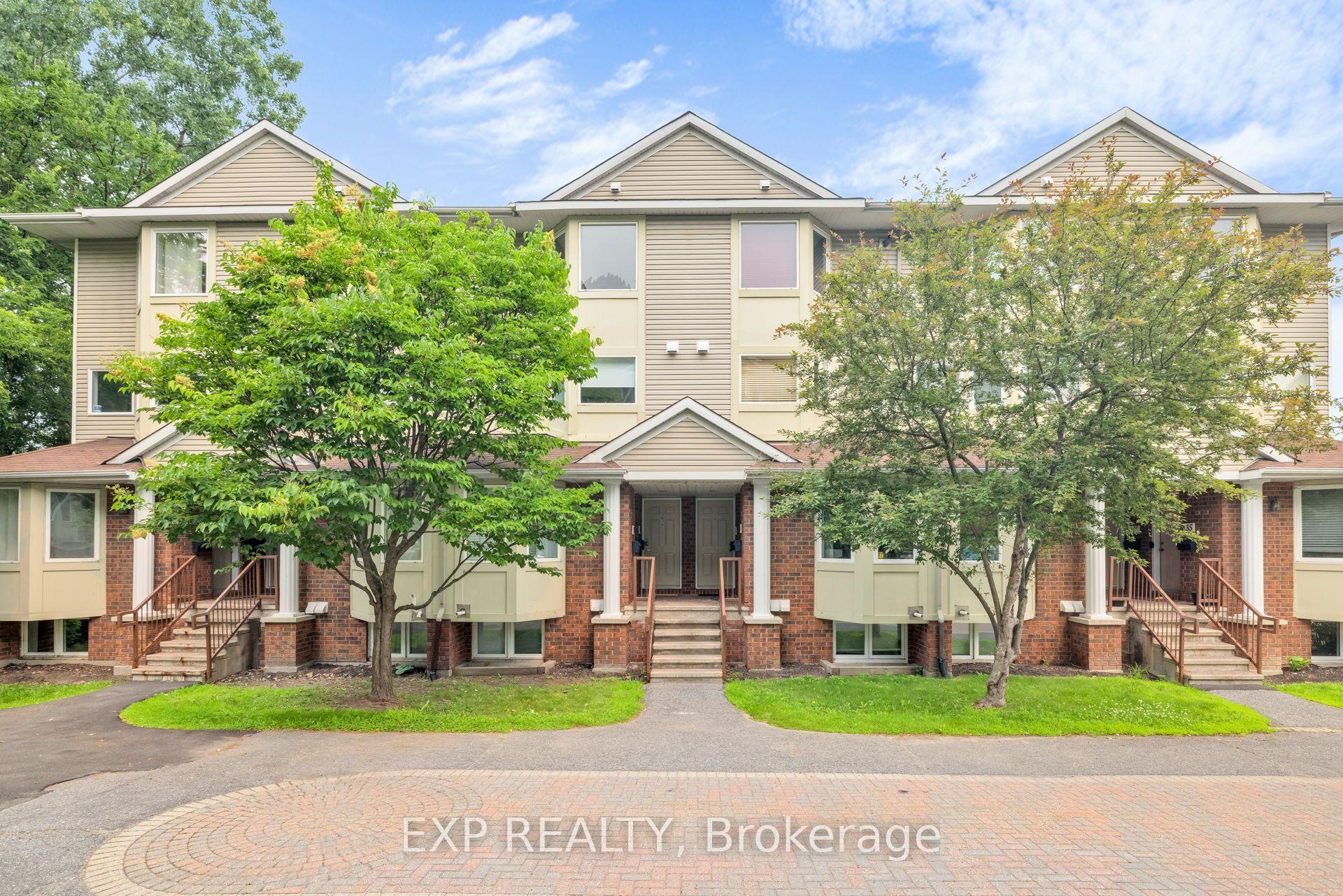 1400 WILDBERRY Court 30 #30, Orleans - Convent Glen and Area — Condo Town for sale, photo 1