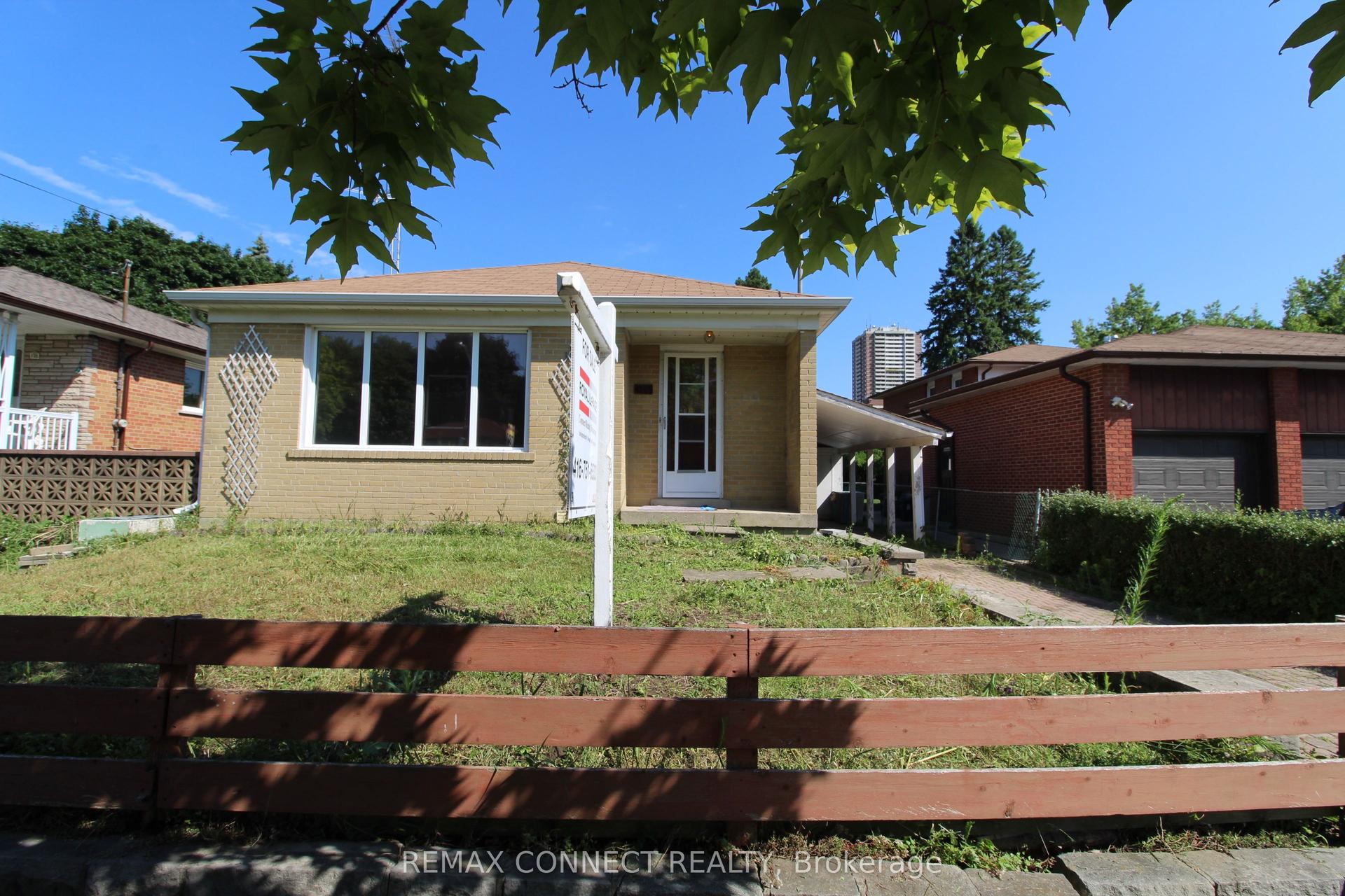 166 Moore Park Avenue — photo 1