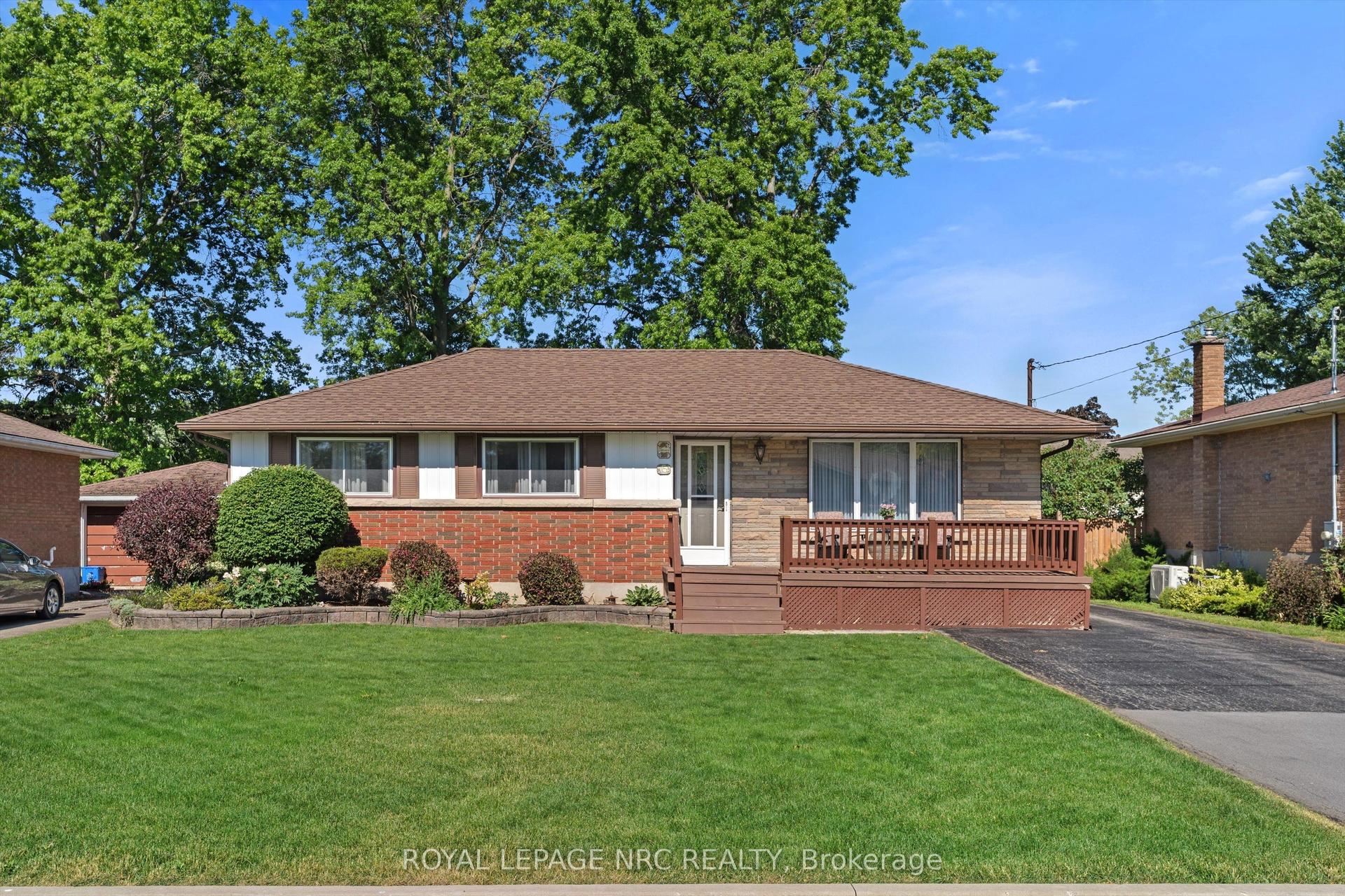 15 Carrol Street, Welland — Detached for sale, photo 1