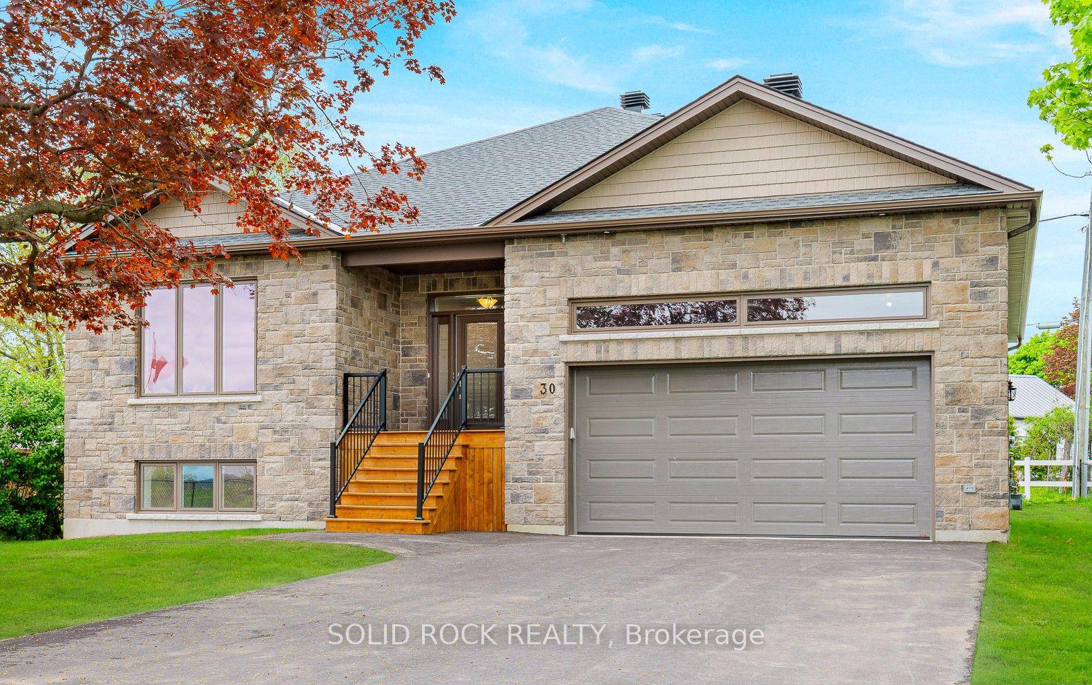 30 Lakeview Drive — photo 1
