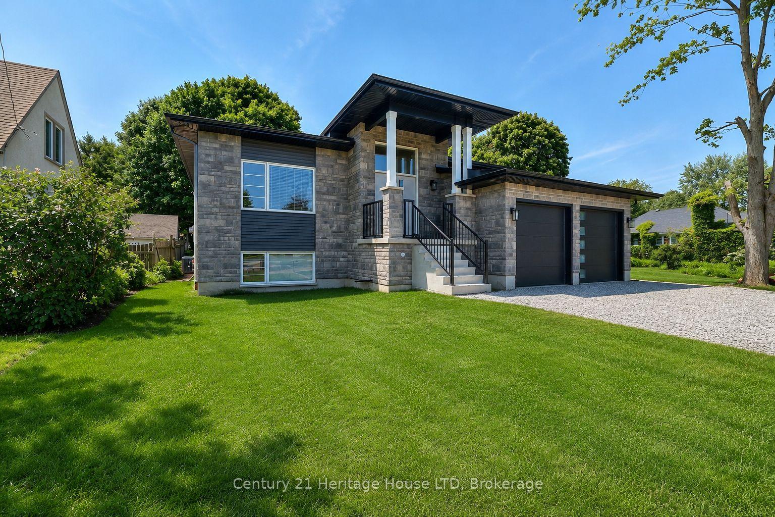 336 Sugarloaf Street, Port Colborne — Detached for sale, photo 1
