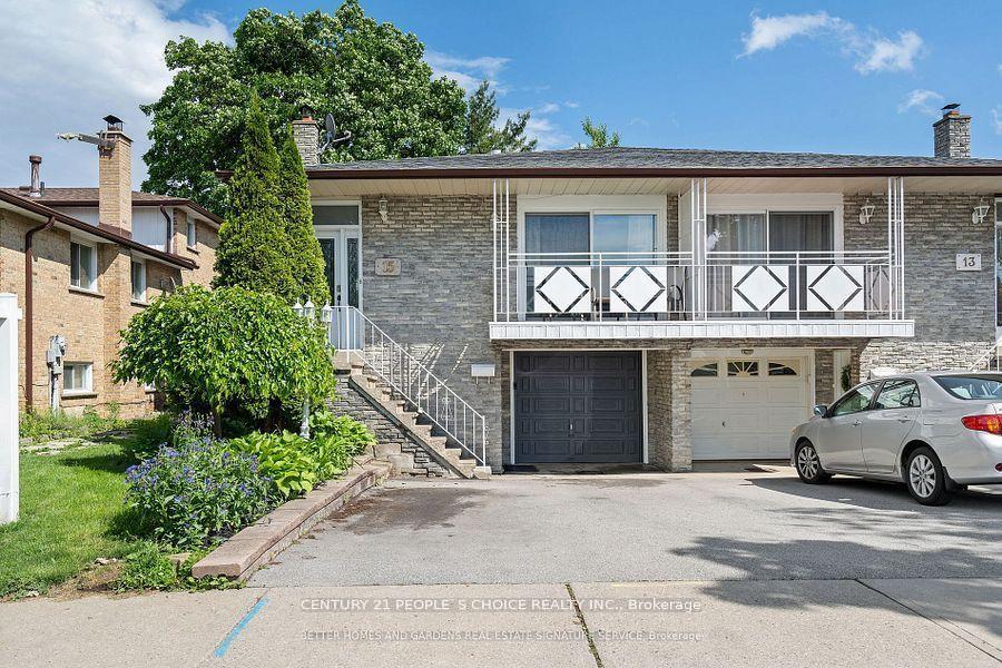 15 Nancy Mccredie Drive Main #Main, Brampton — Semi-Detached for lease, photo 1