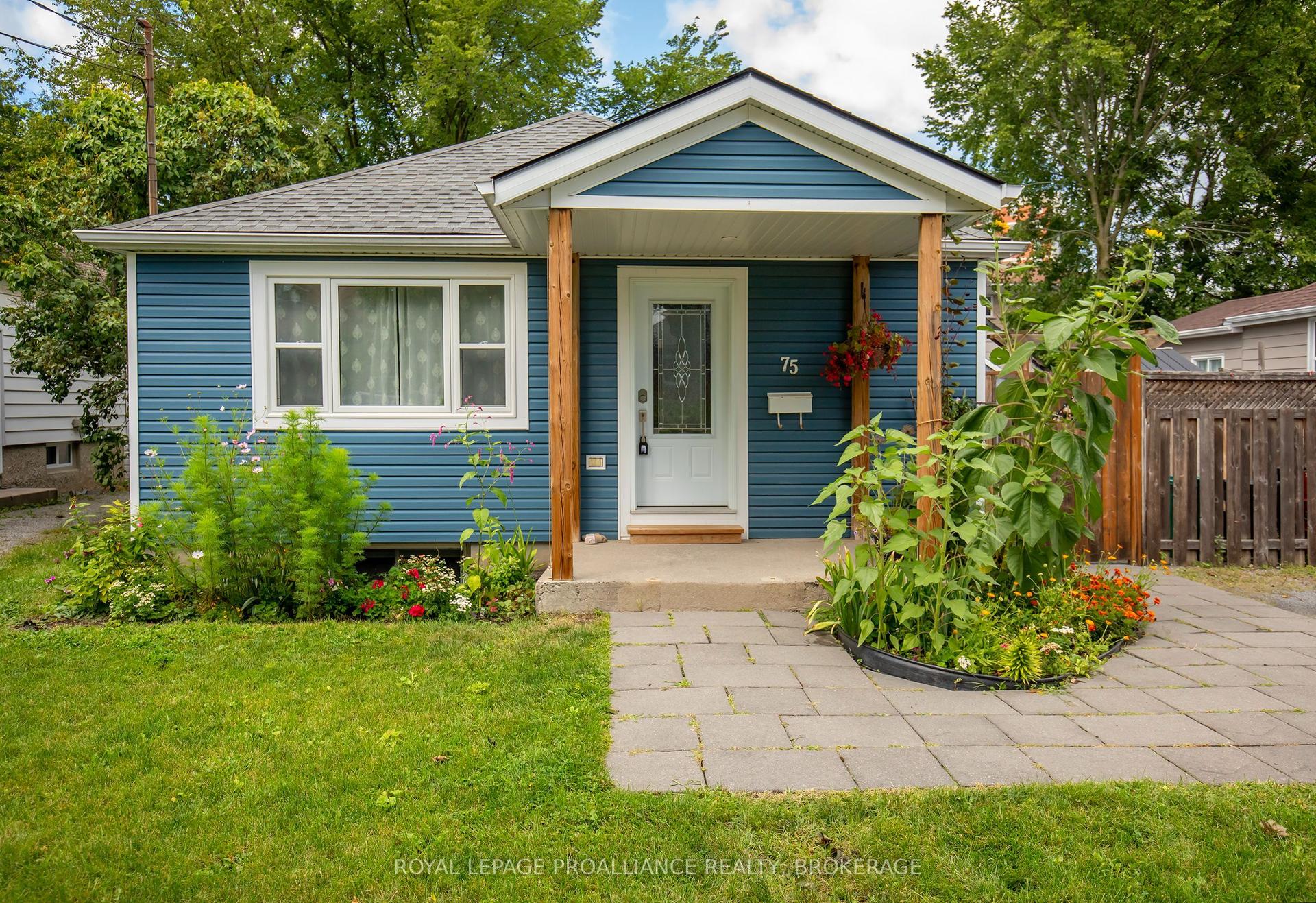 75 Scott Street, Kingston — Detached for sale, photo 1