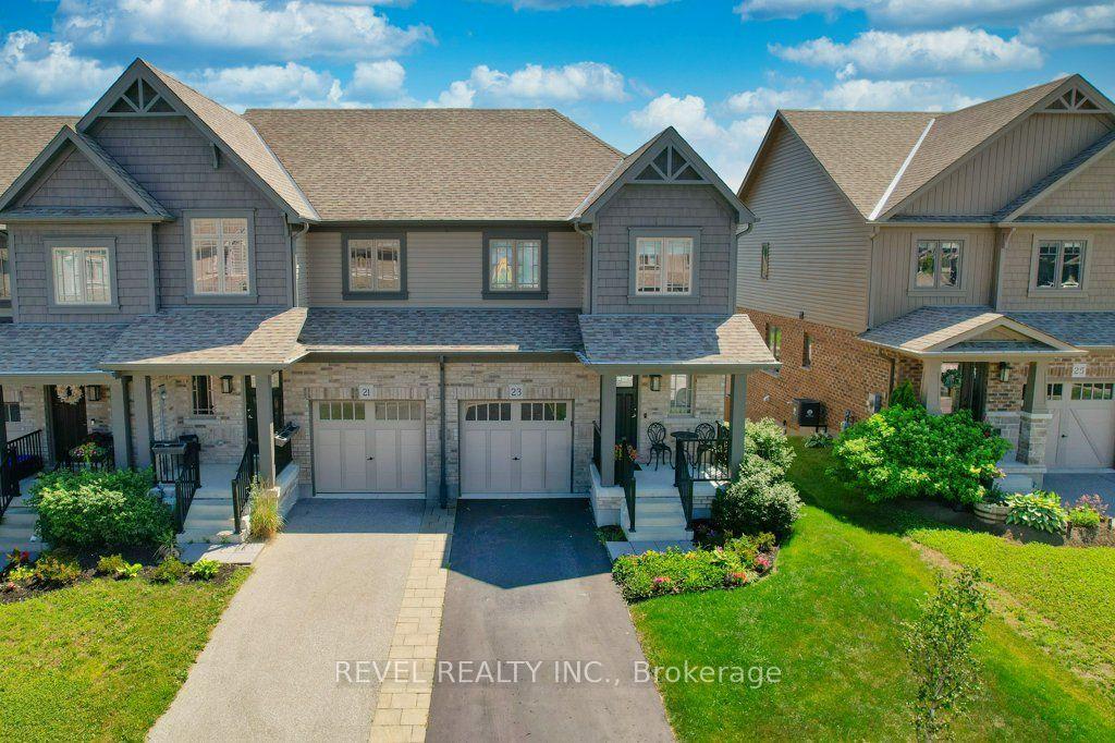 23 Archer Avenue, Collingwood — Townhouse for lease, photo 1