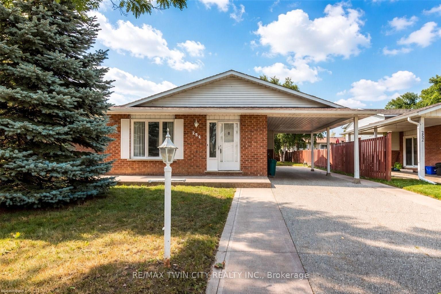 254 CAMILLE Crescent — photo 1