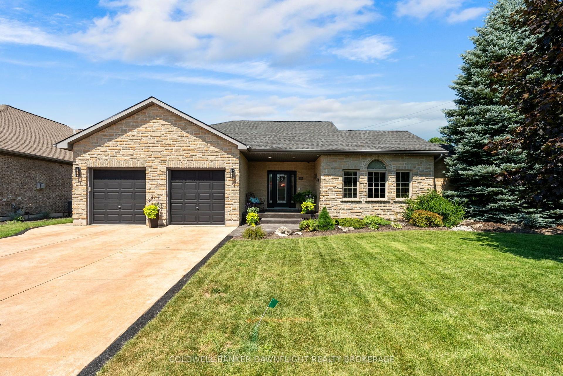 51 Snider Crescent, South Huron — Detached for sale, photo 1