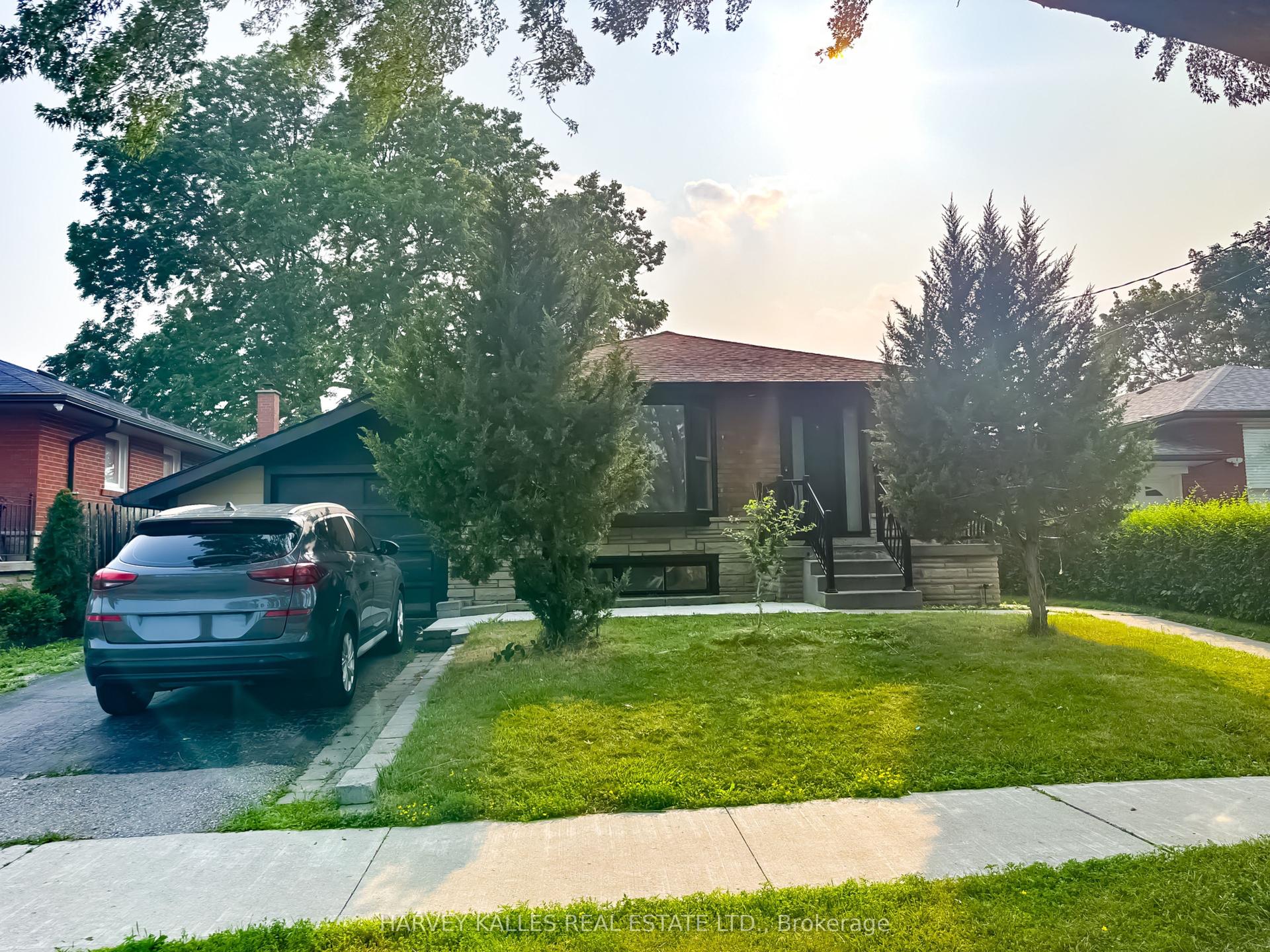 56 Marcos Boulevard, Toronto — Detached for lease, photo 1