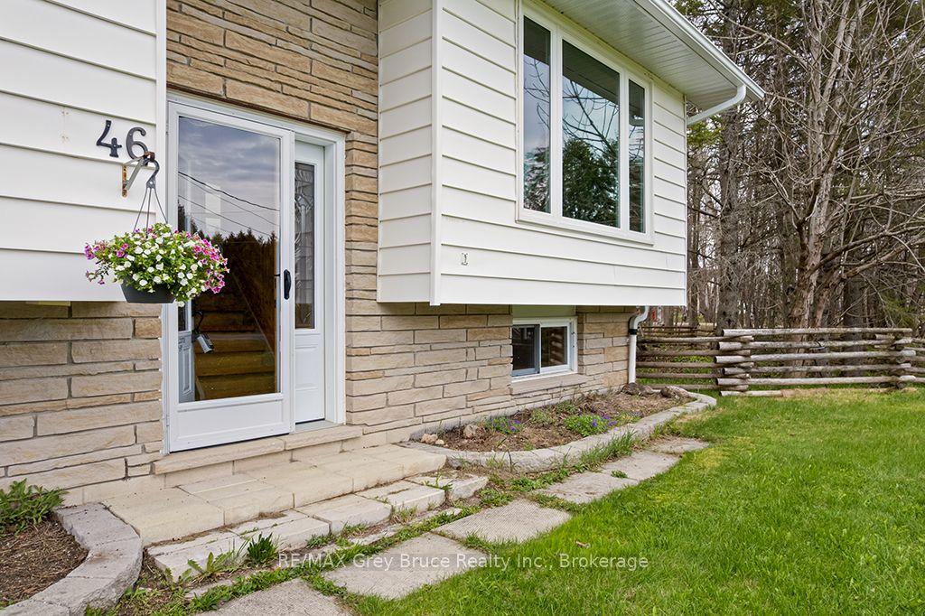 46 Maple Golf Crescent — photo 1