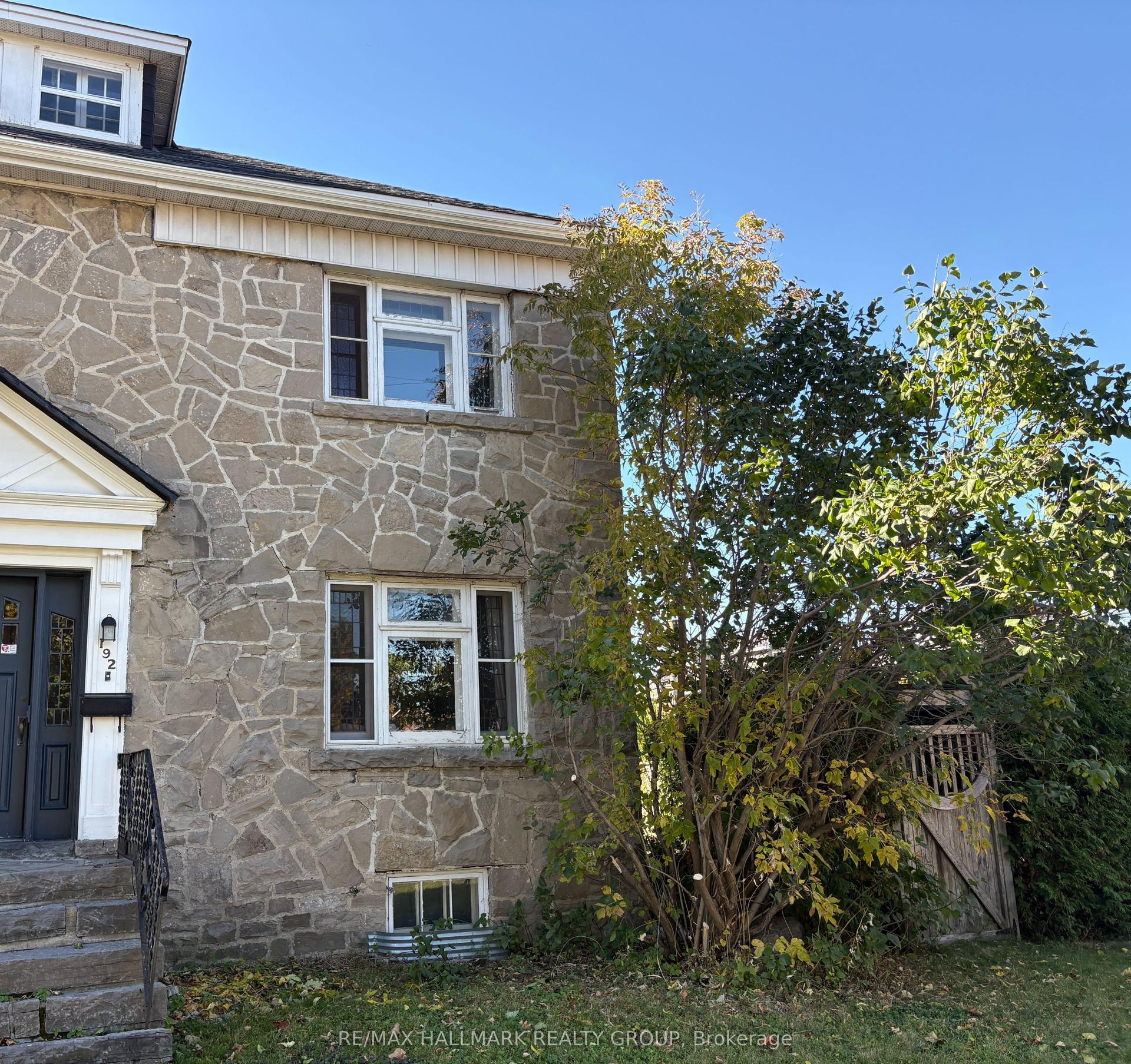 192 Bayswater Avenue, Dows Lake - Civic Hospital and Area — Semi-Detached for lease, photo 1