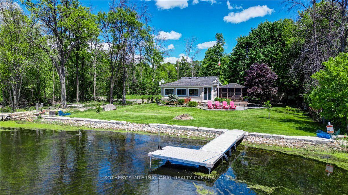 34 Bradley Bay Road — photo 1