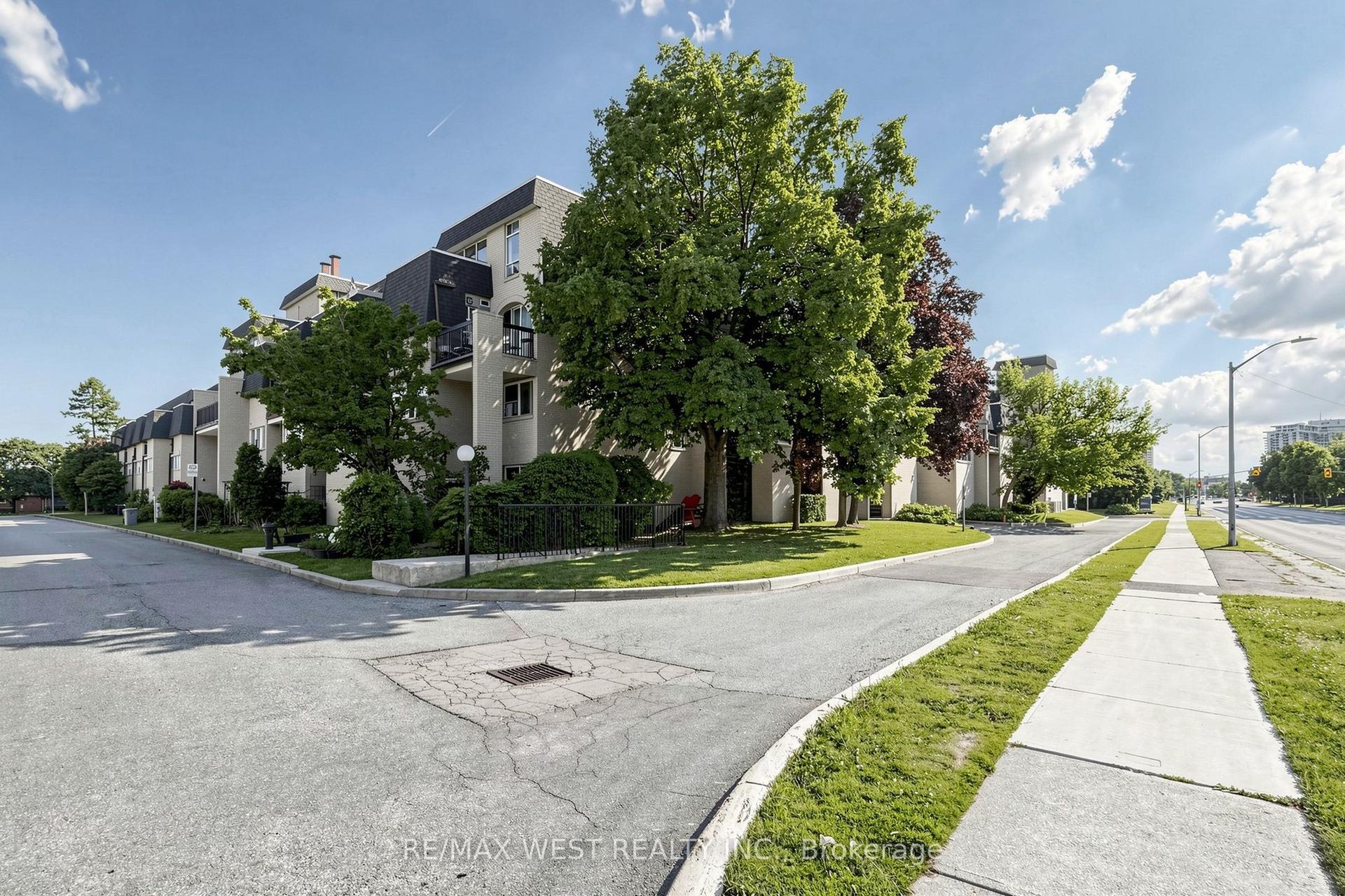 1624 Bloor Street 105 #105, Mississauga — Condo Town for sale, photo 1