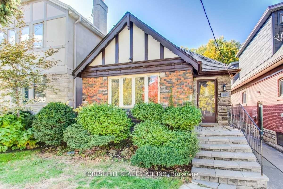 138 Castlewood Road — photo 1