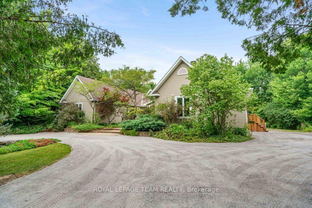 6485 Waddion Drive, Greely - Metcalfe - Osgoode - Vernon and Area — Detached for sale, photo 1