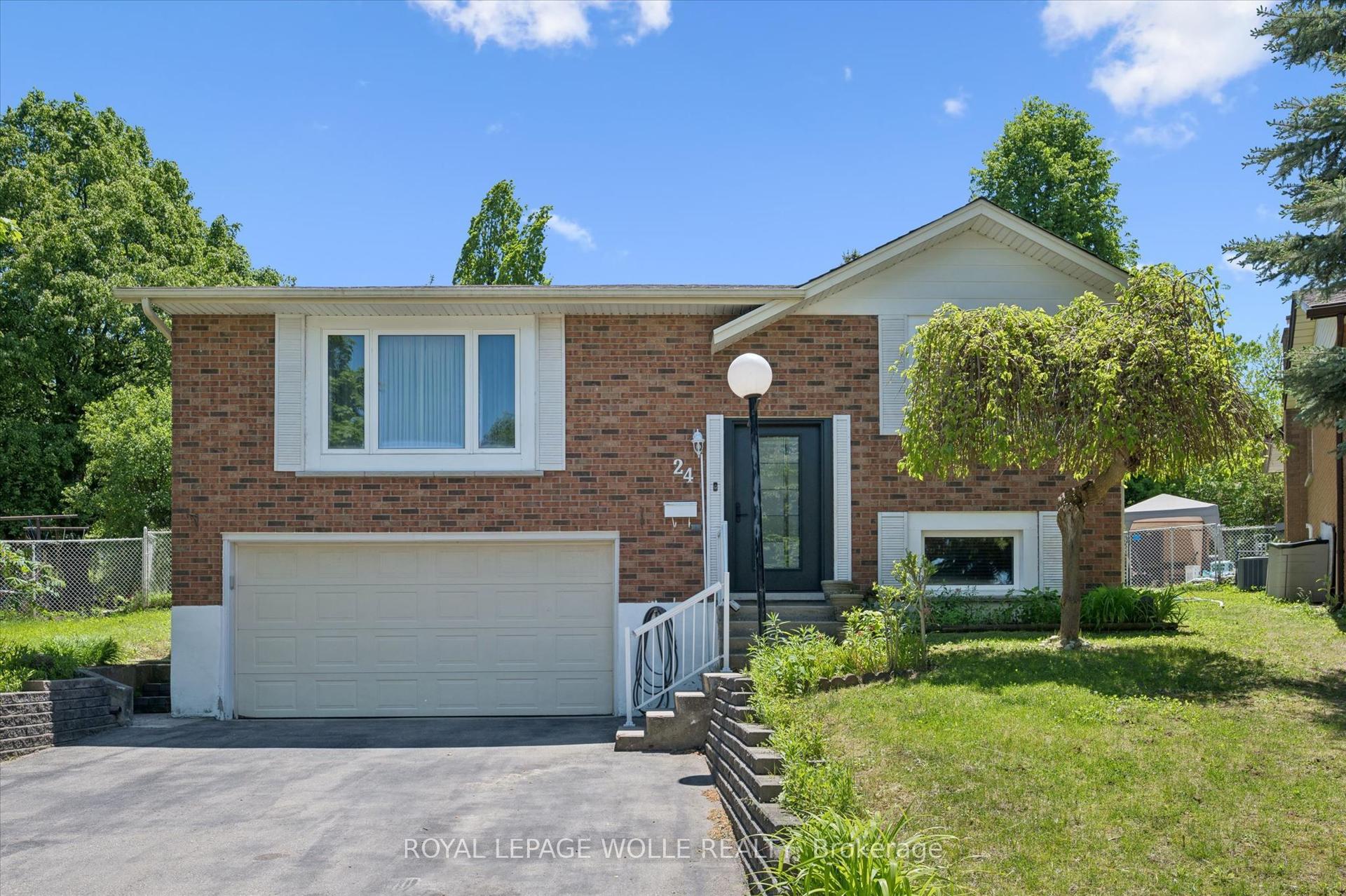 24 Devonglen Court — photo 1