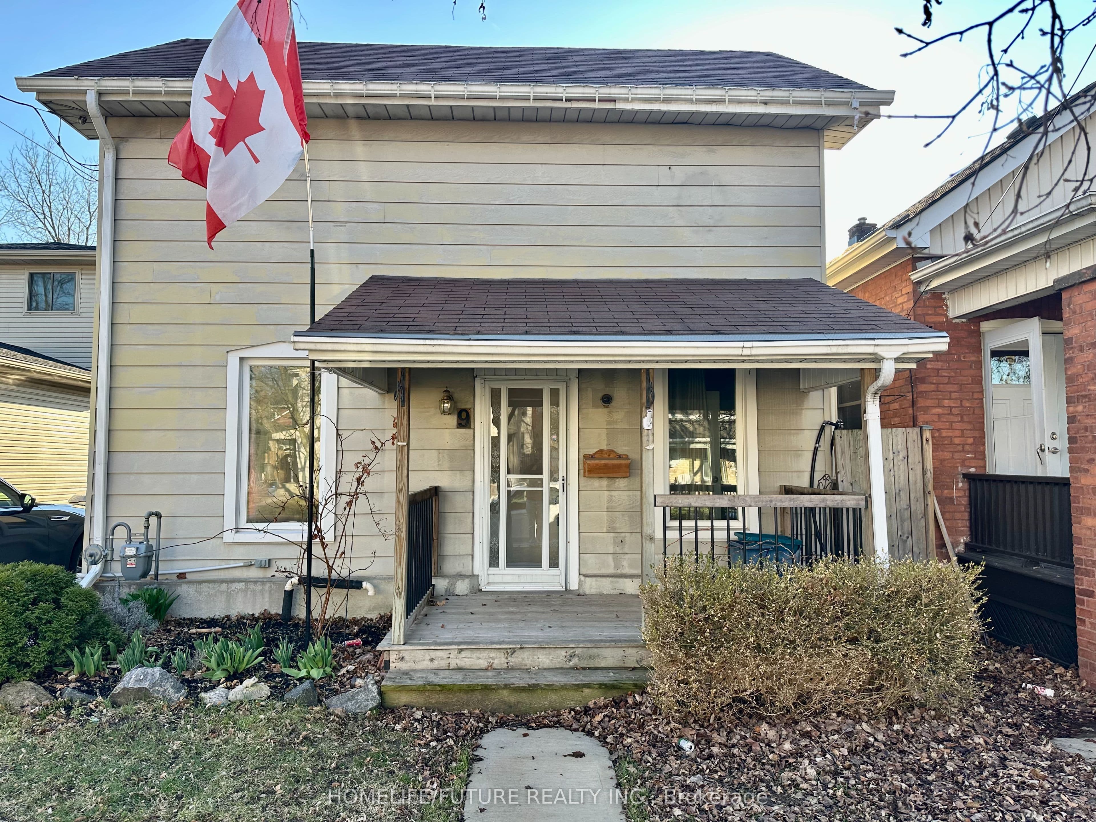 9 Superior Street — photo 1