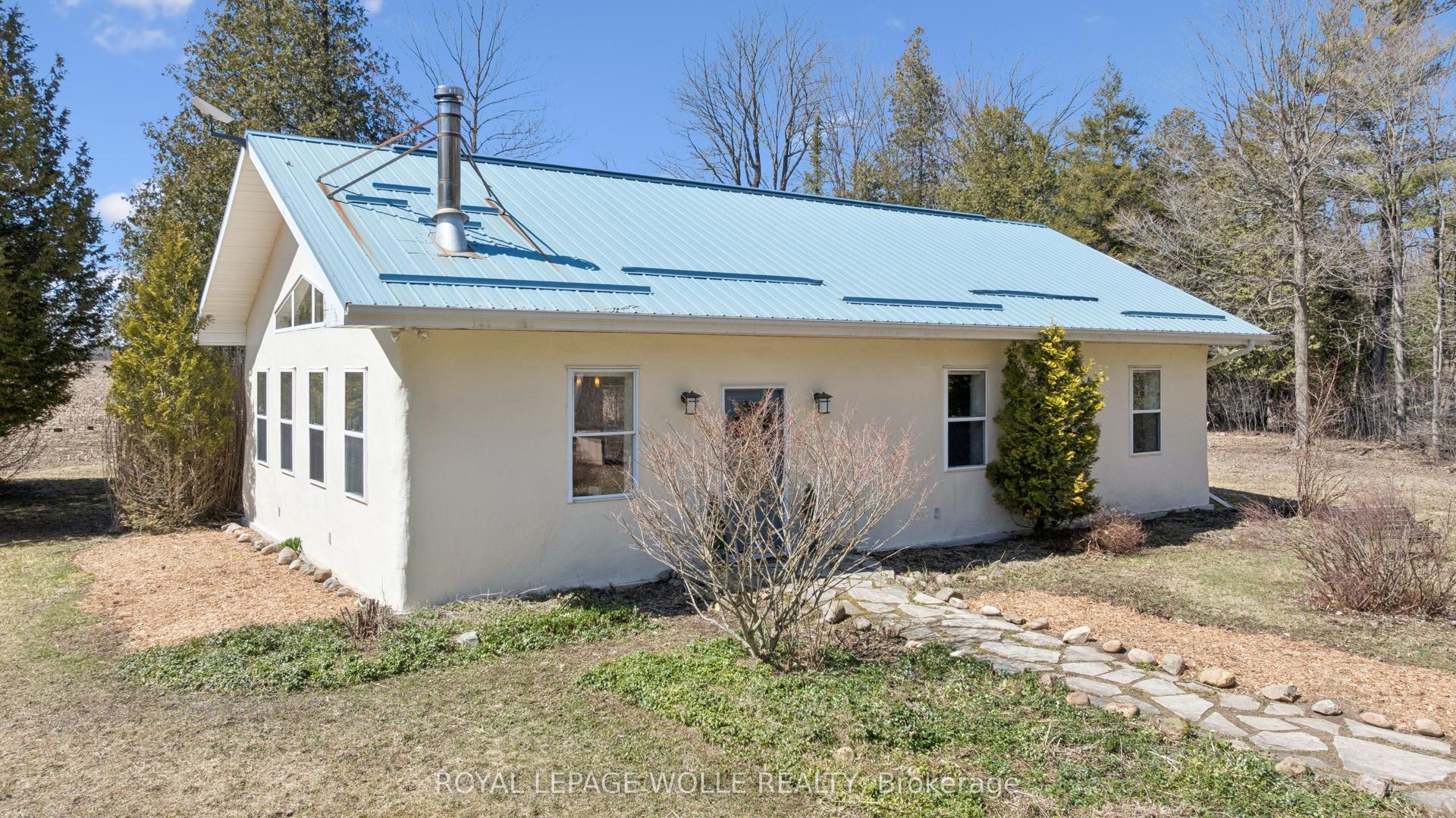 5578 11th Line — photo 1