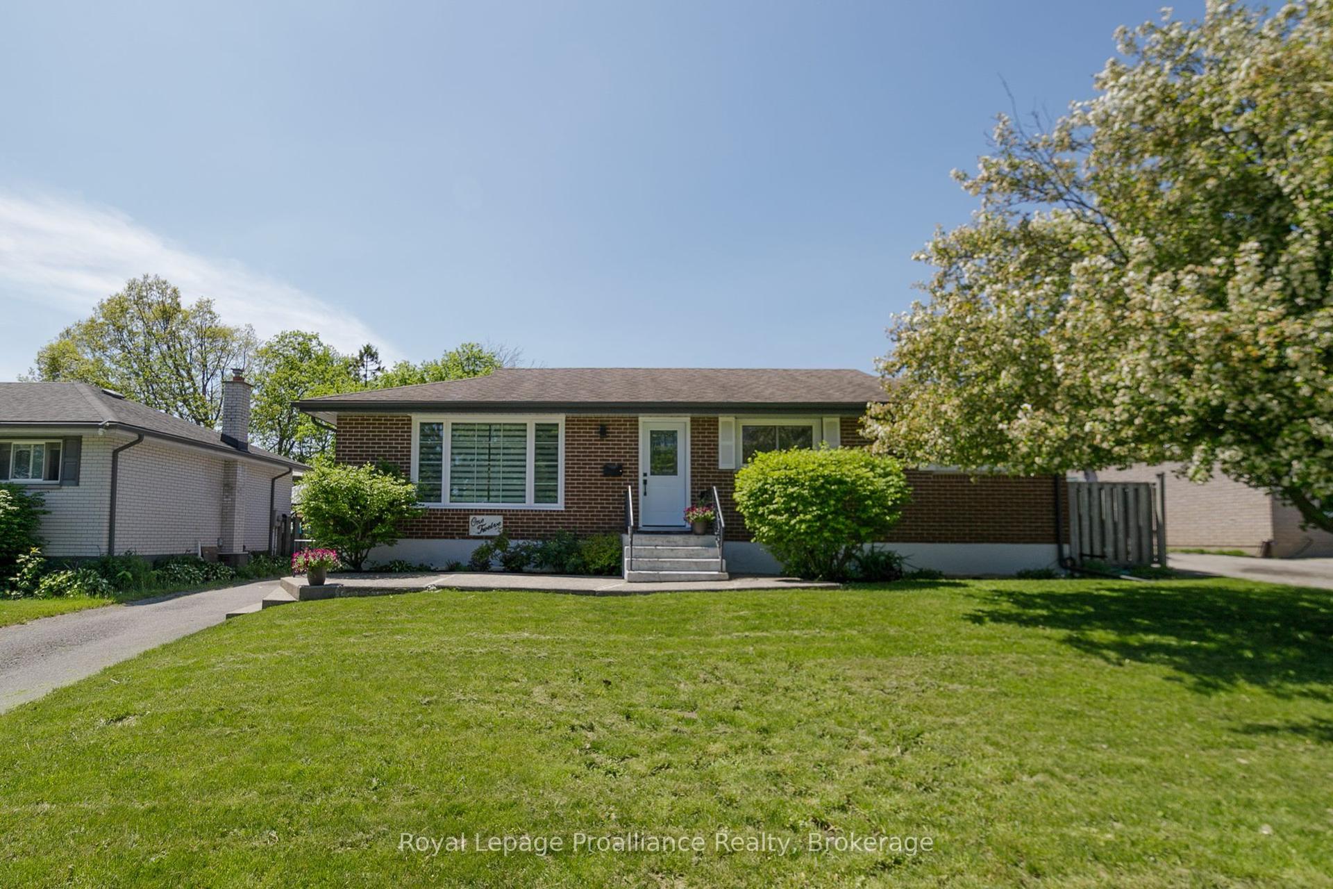 112 Prospect Hill — photo 1