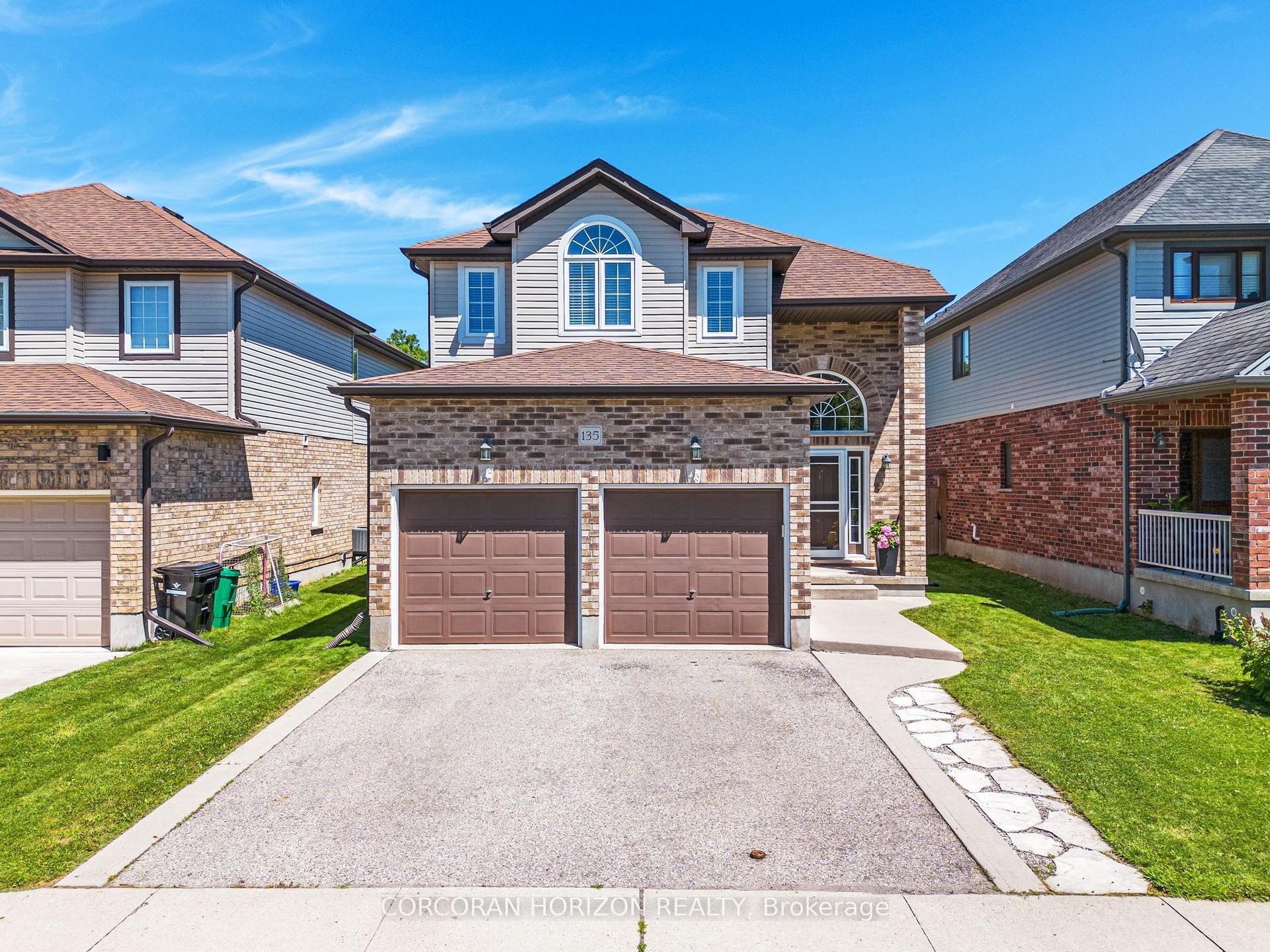 135 Broadoaks Drive, Cambridge — Detached for sale, photo 1