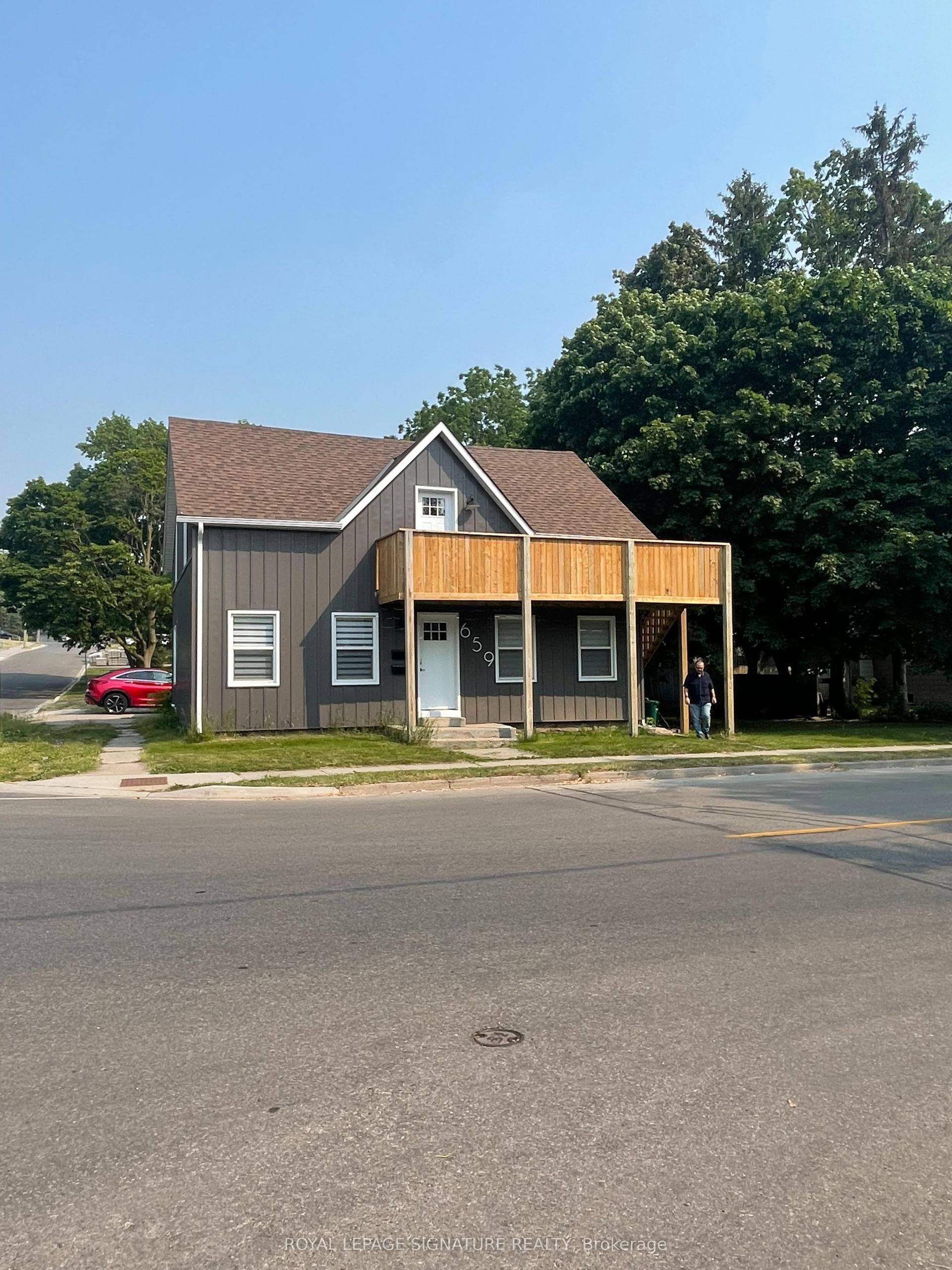 659 Dolph Street N Upper #Upper — photo 1