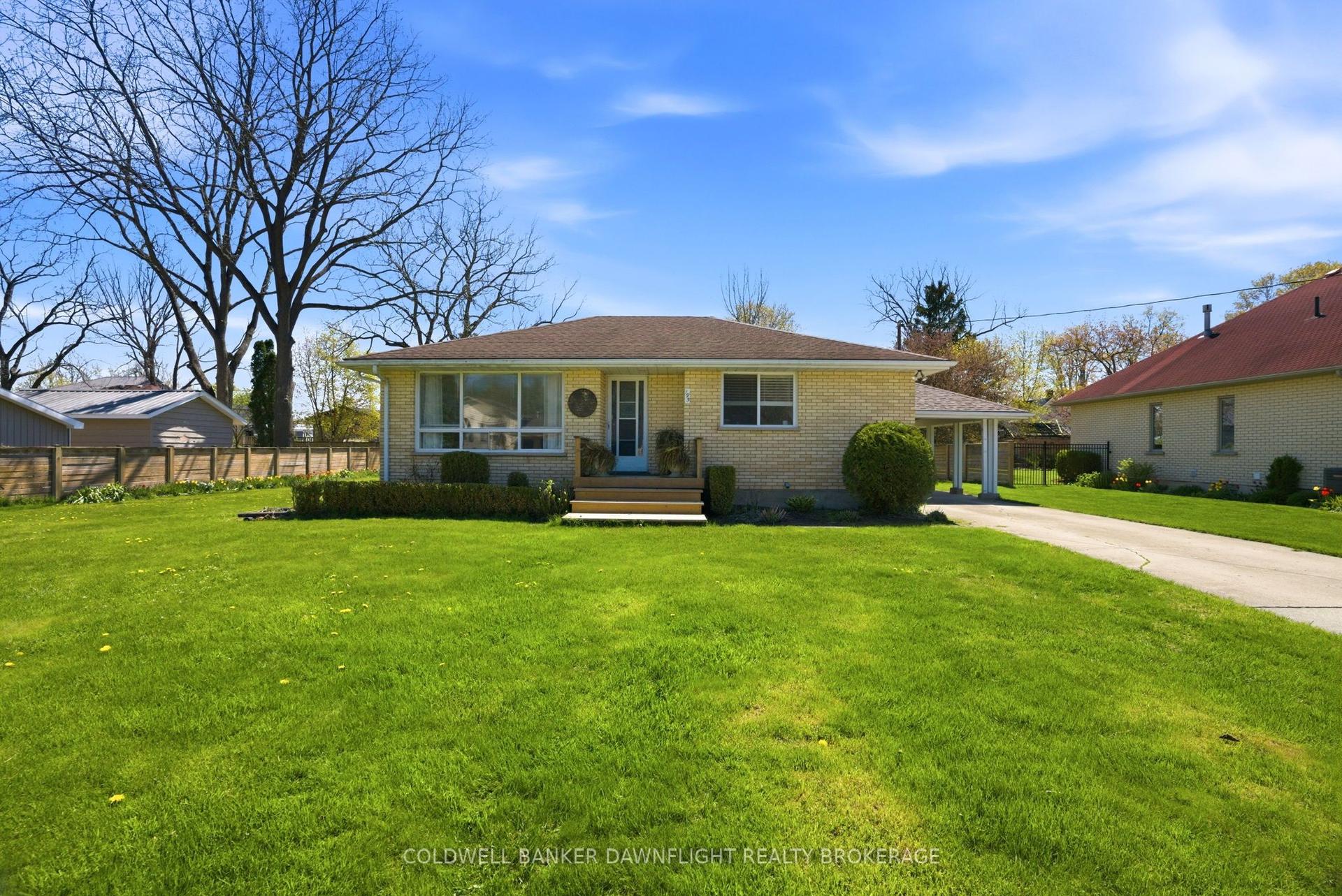 195 Bethany Street — photo 1