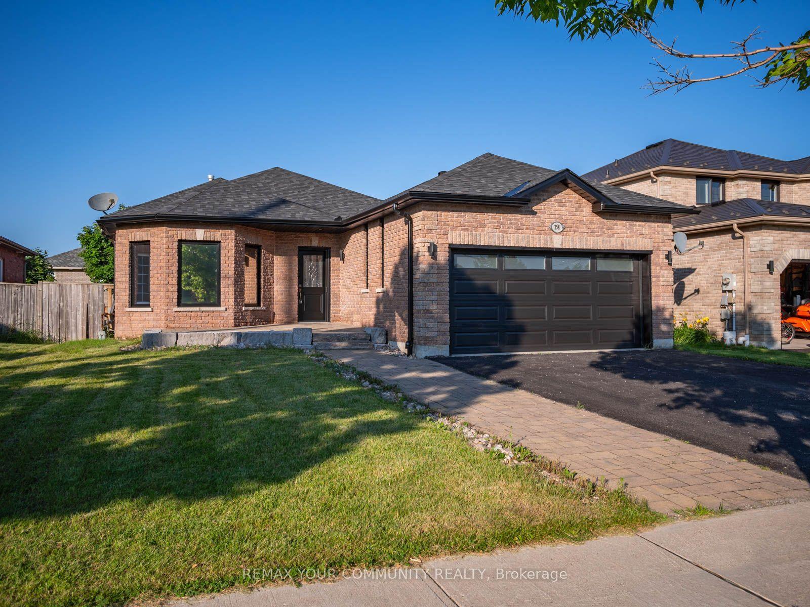 258 Livingstone Street E, Barrie — Detached for lease, photo 1