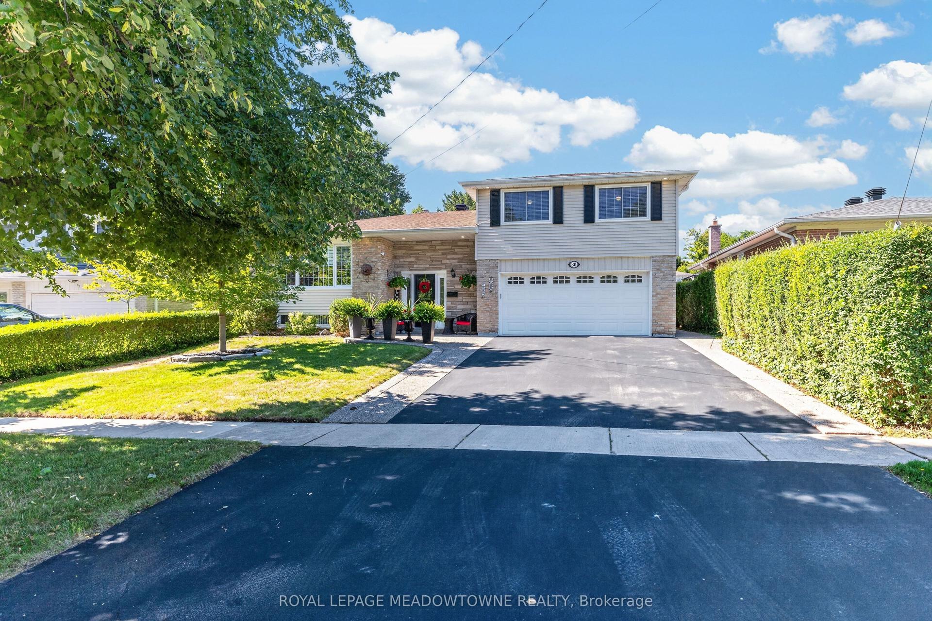 30 Metcalfe Court, Halton Hills — Detached for sale, photo 1
