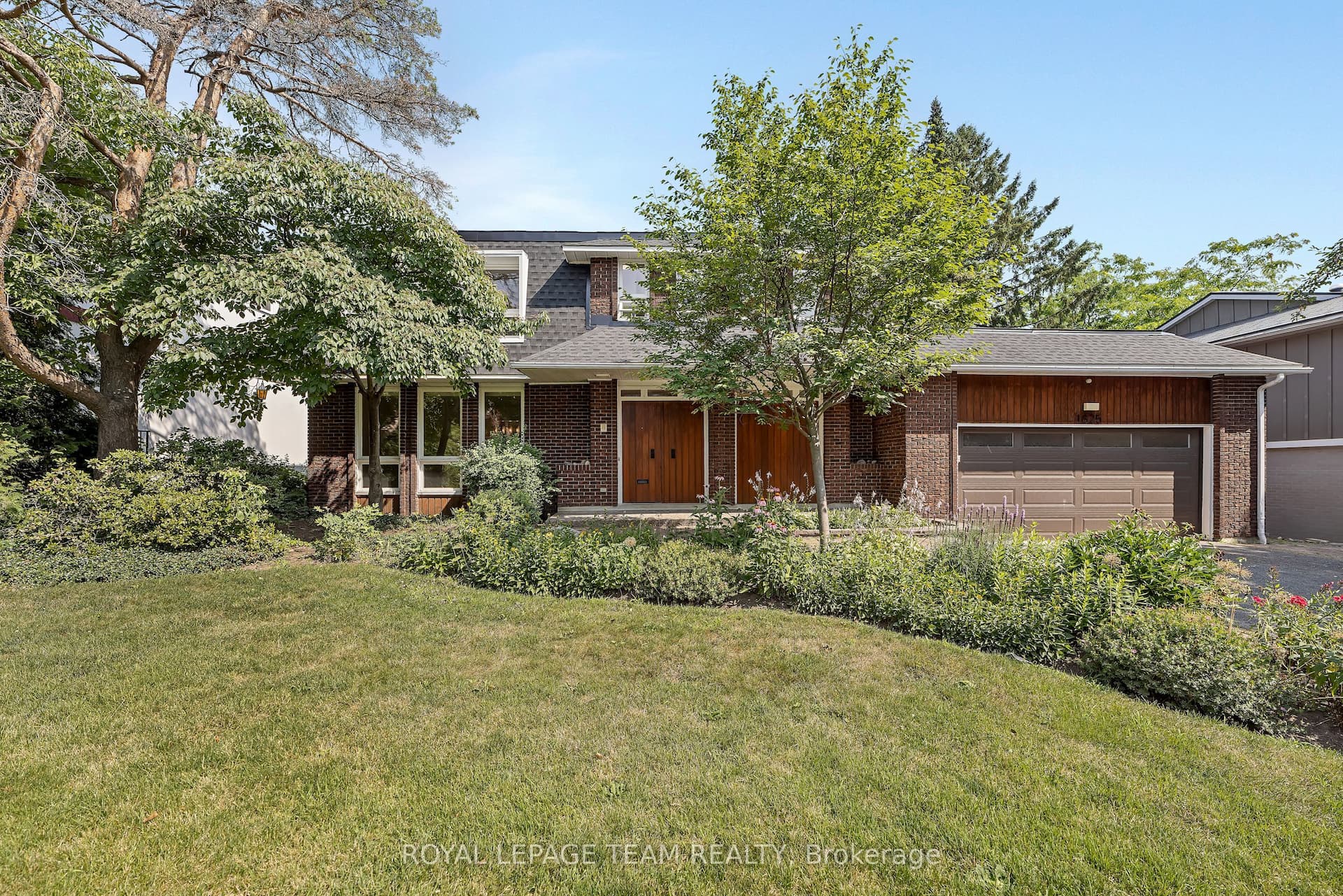 1825 Yale Avenue — photo 1