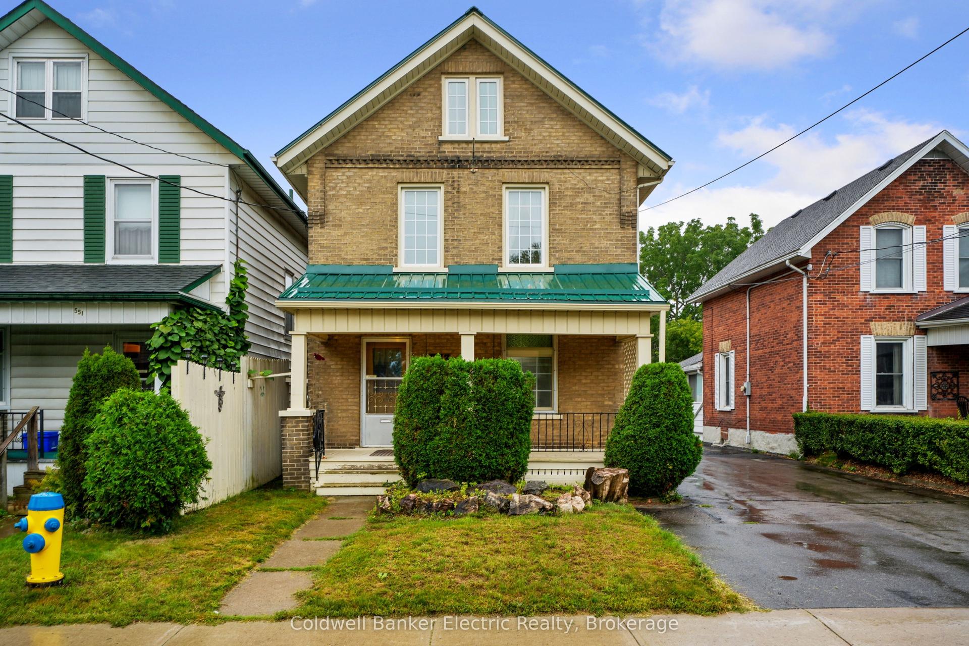 553 Chamberlain Street, Peterborough — Detached for sale, photo 1