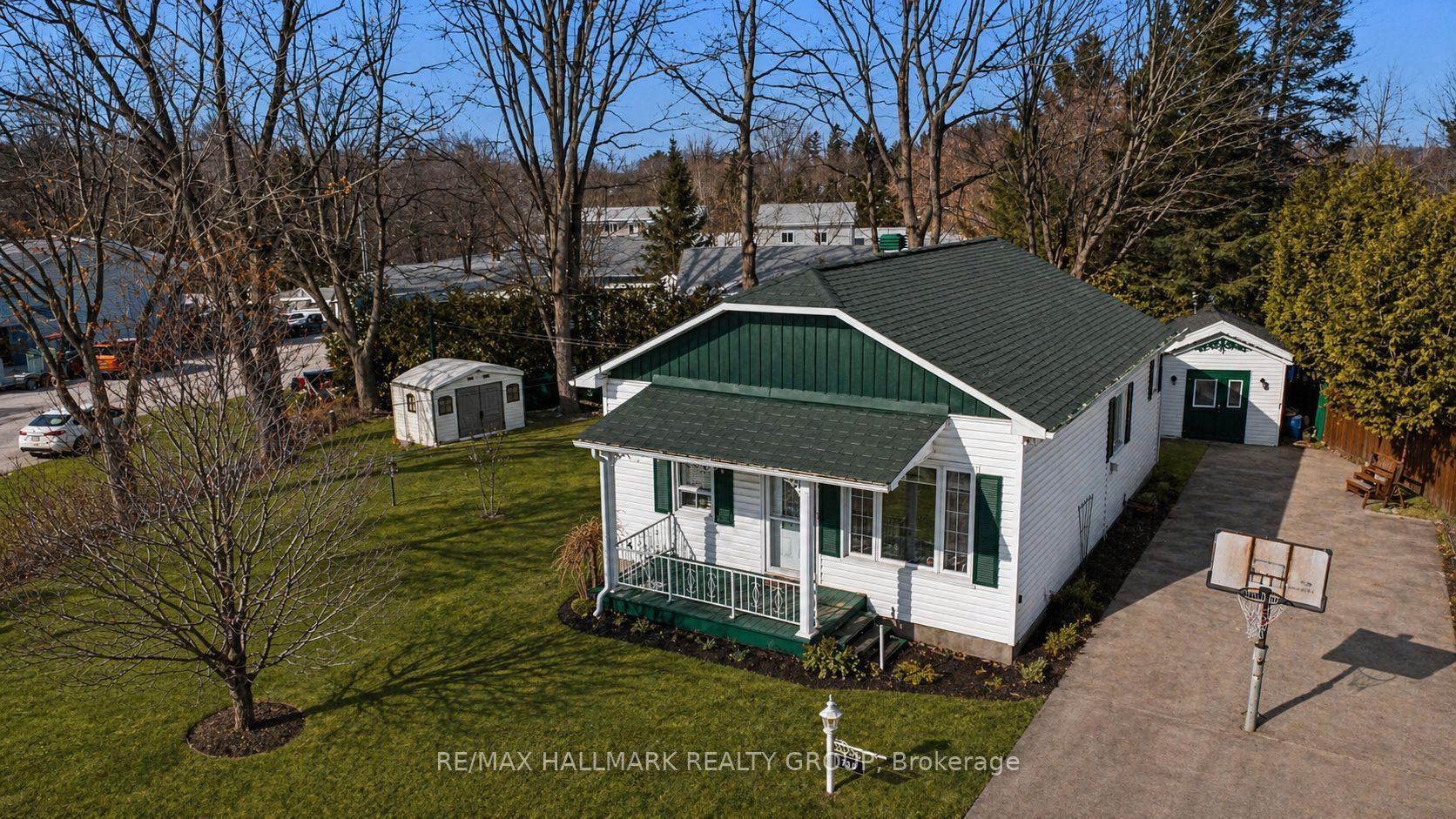 730 GERARD Street — photo 1