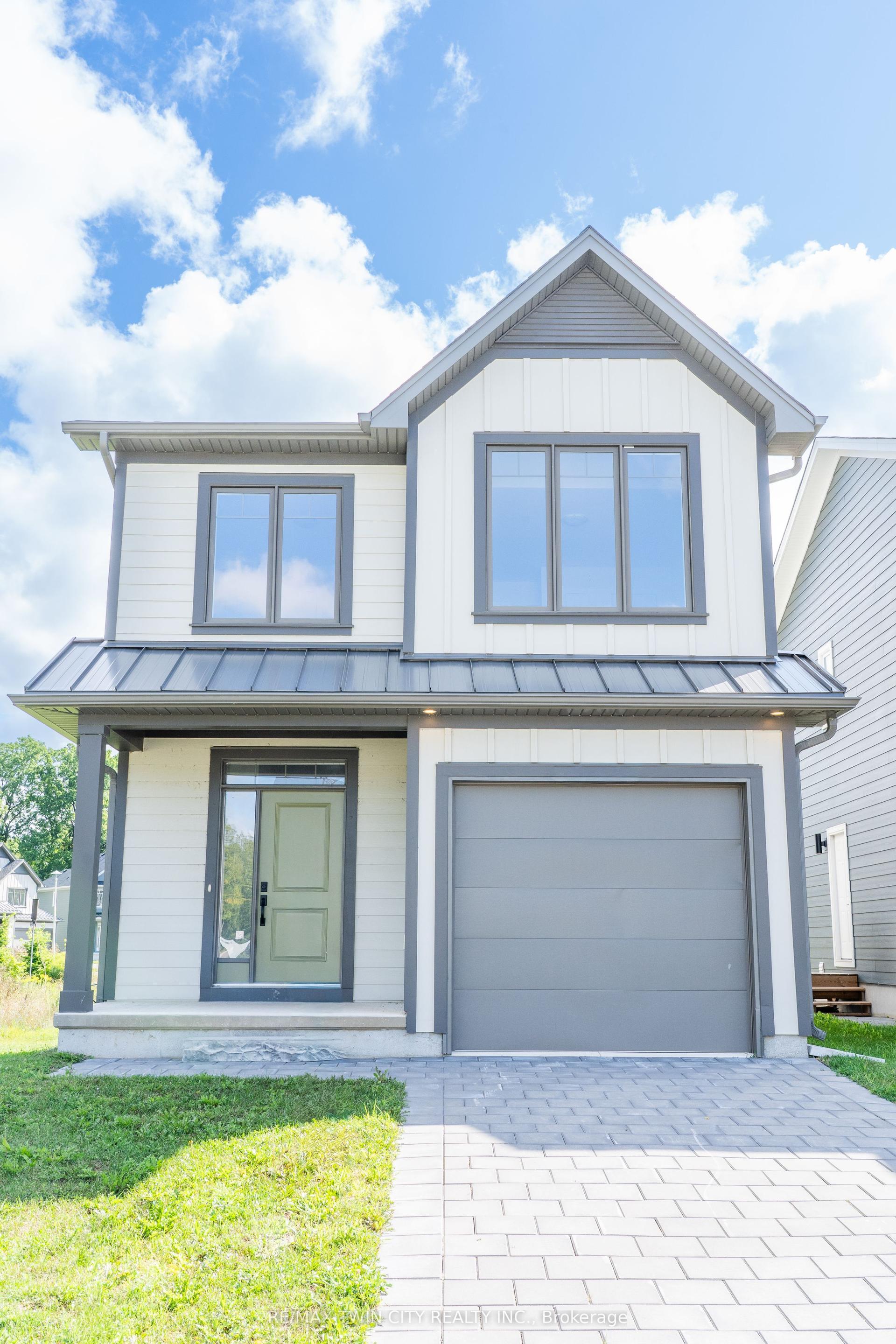 147 JULIE Crescent, London South — Detached for sale, photo 1