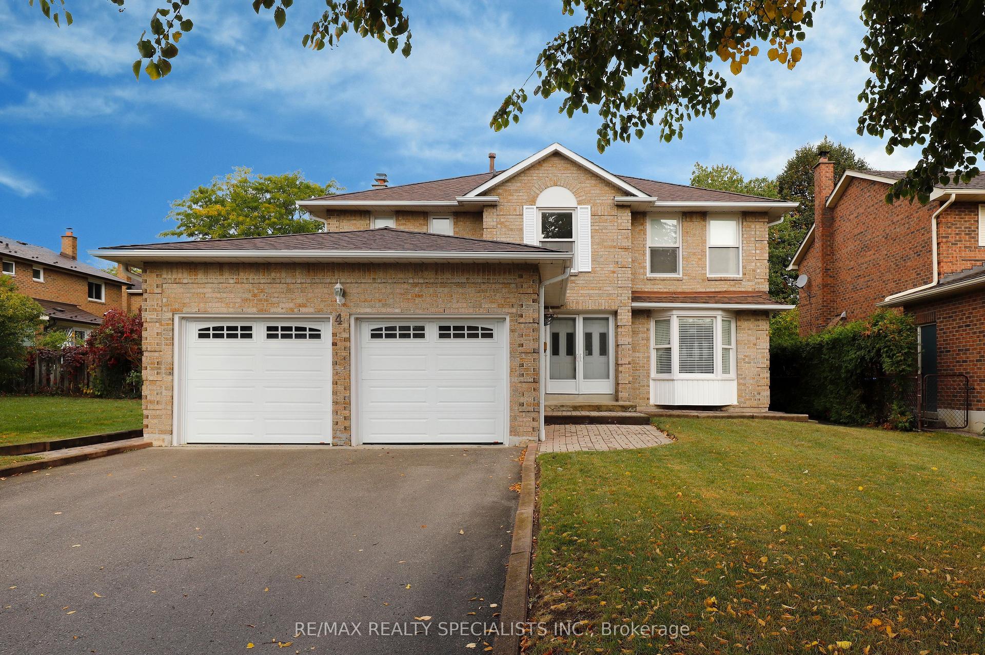 4 Mowat Court, Brampton — Detached for sale, photo 1