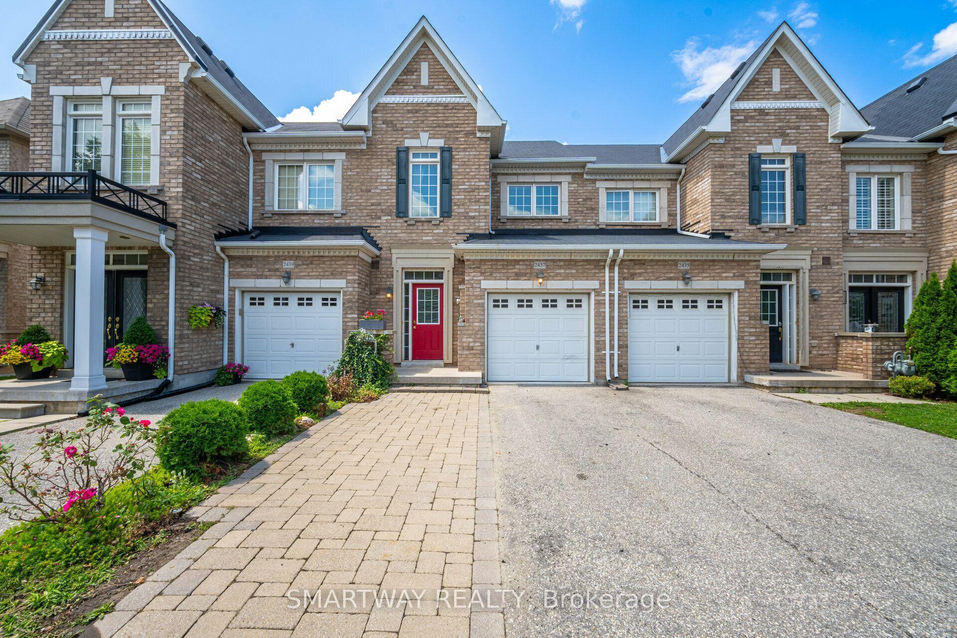 2437 Montagne Avenue, Oakville — Townhouse for sale, photo 1