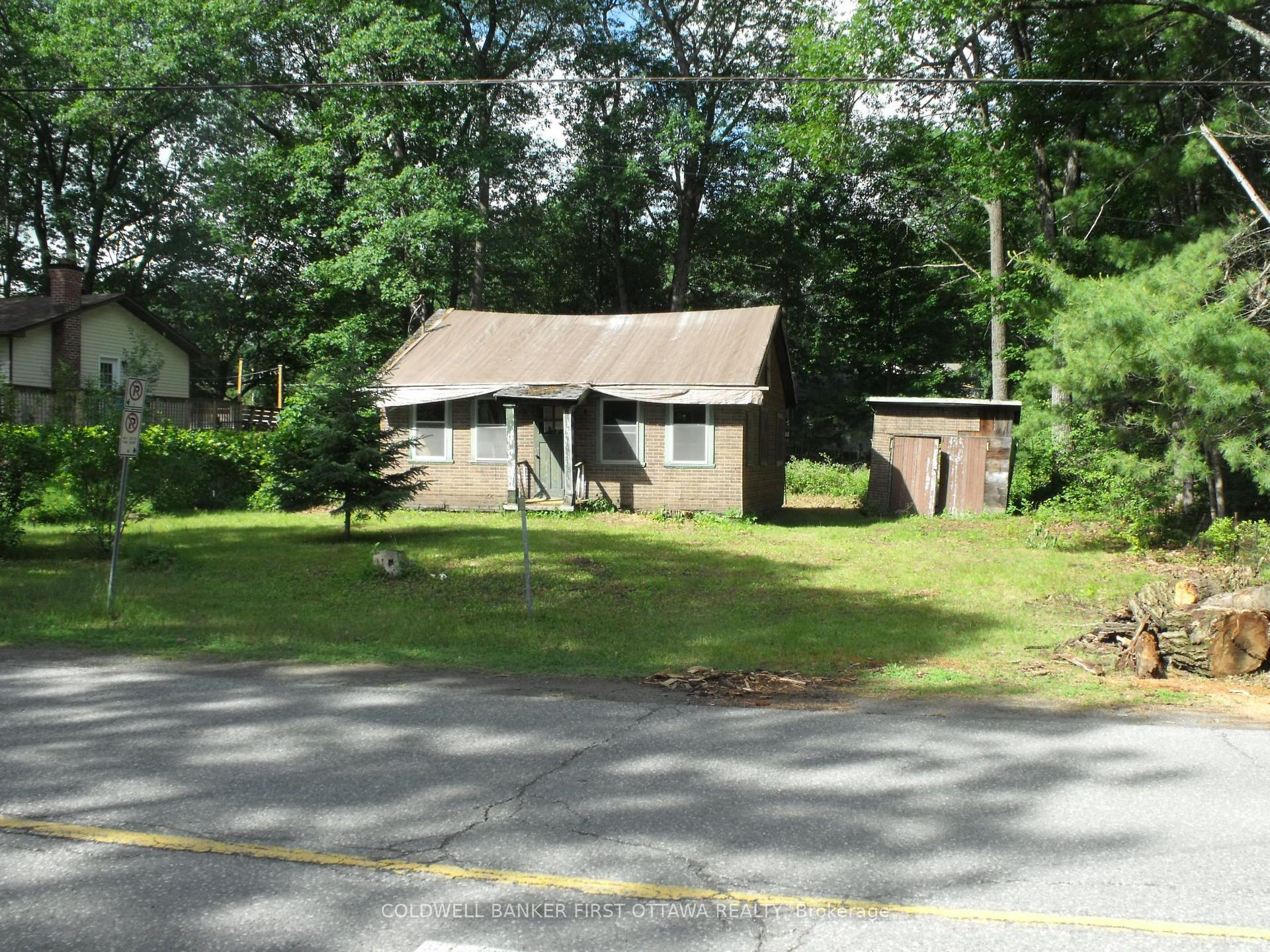 123 Bayview Drive — photo 1
