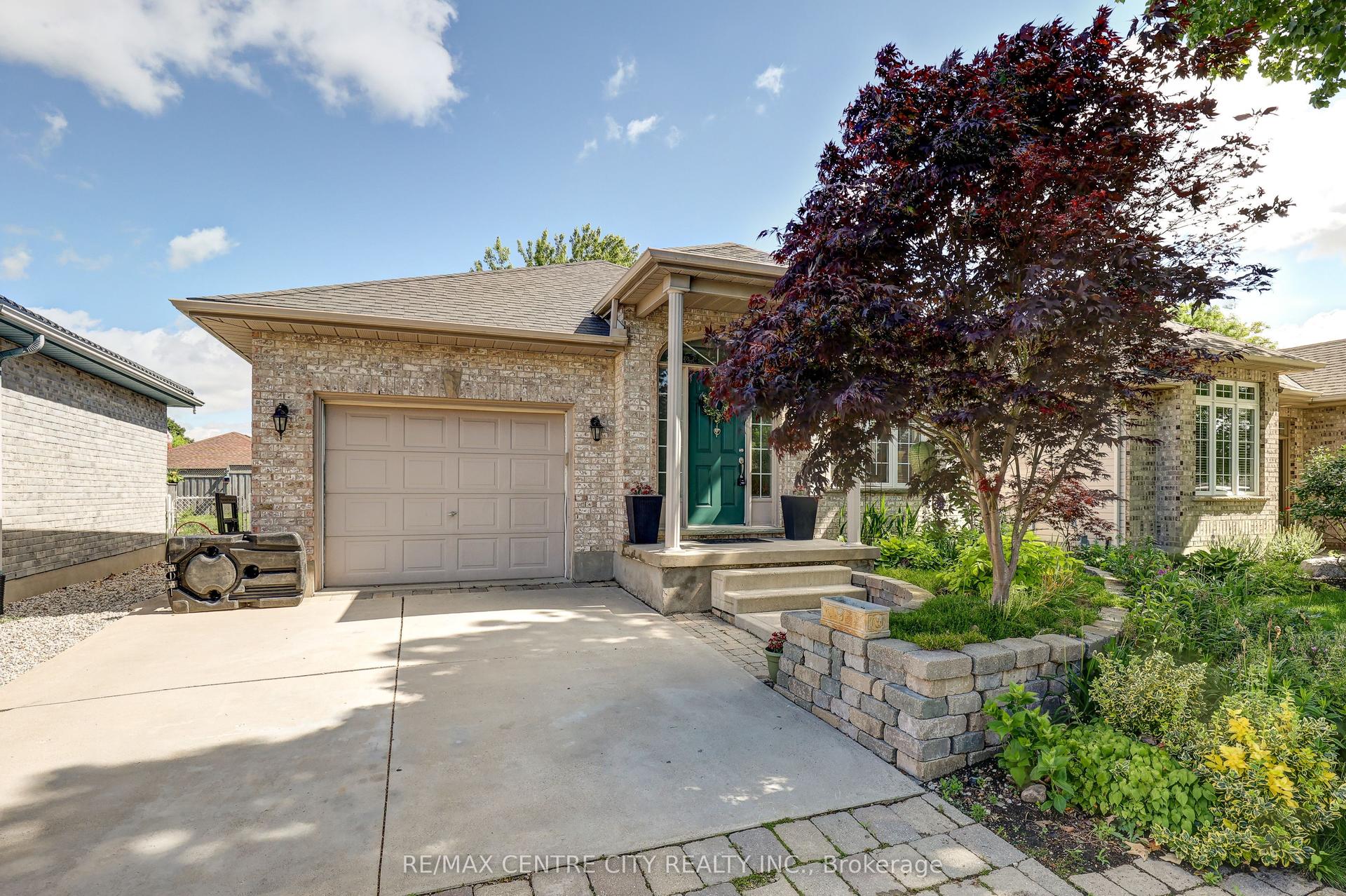24 Schreyer Drive, St. Thomas — Detached for sale, photo 1