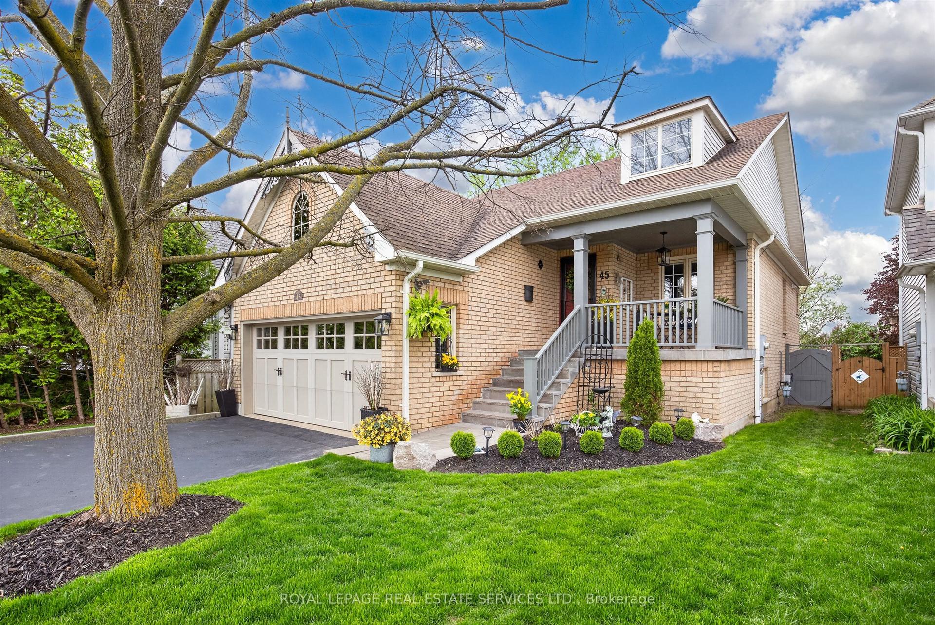 45 Rosemarie Crescent — photo 1