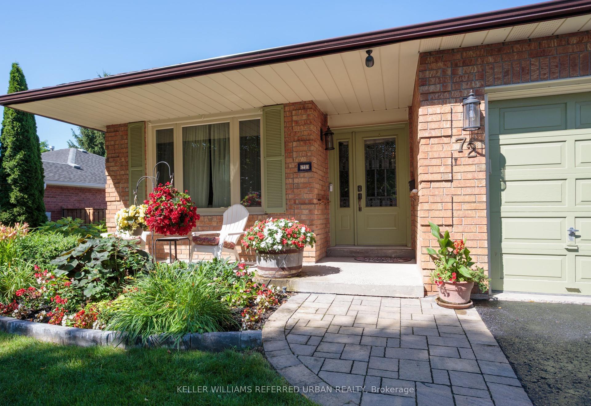 72 Munro Crescent, Uxbridge — Detached for sale, photo 1