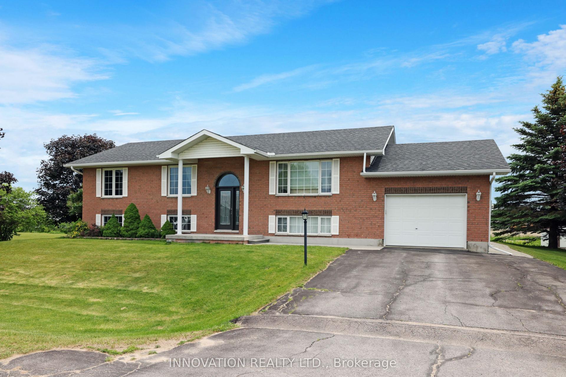 14 Riley Crescent — photo 1