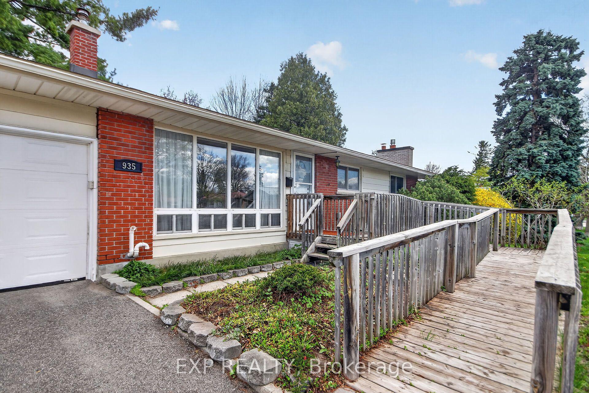 935 Pleasant Park Road — photo 1