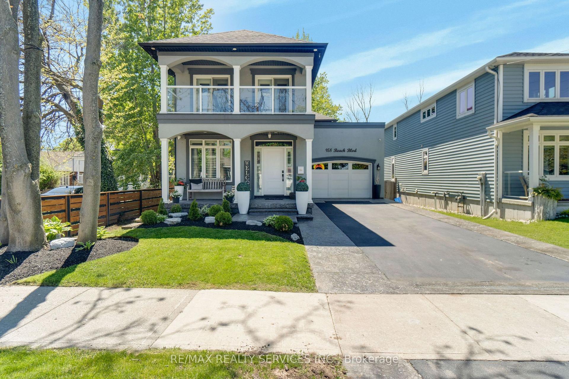 958 Beach Boulevard, Hamilton — Detached for sale, photo 1