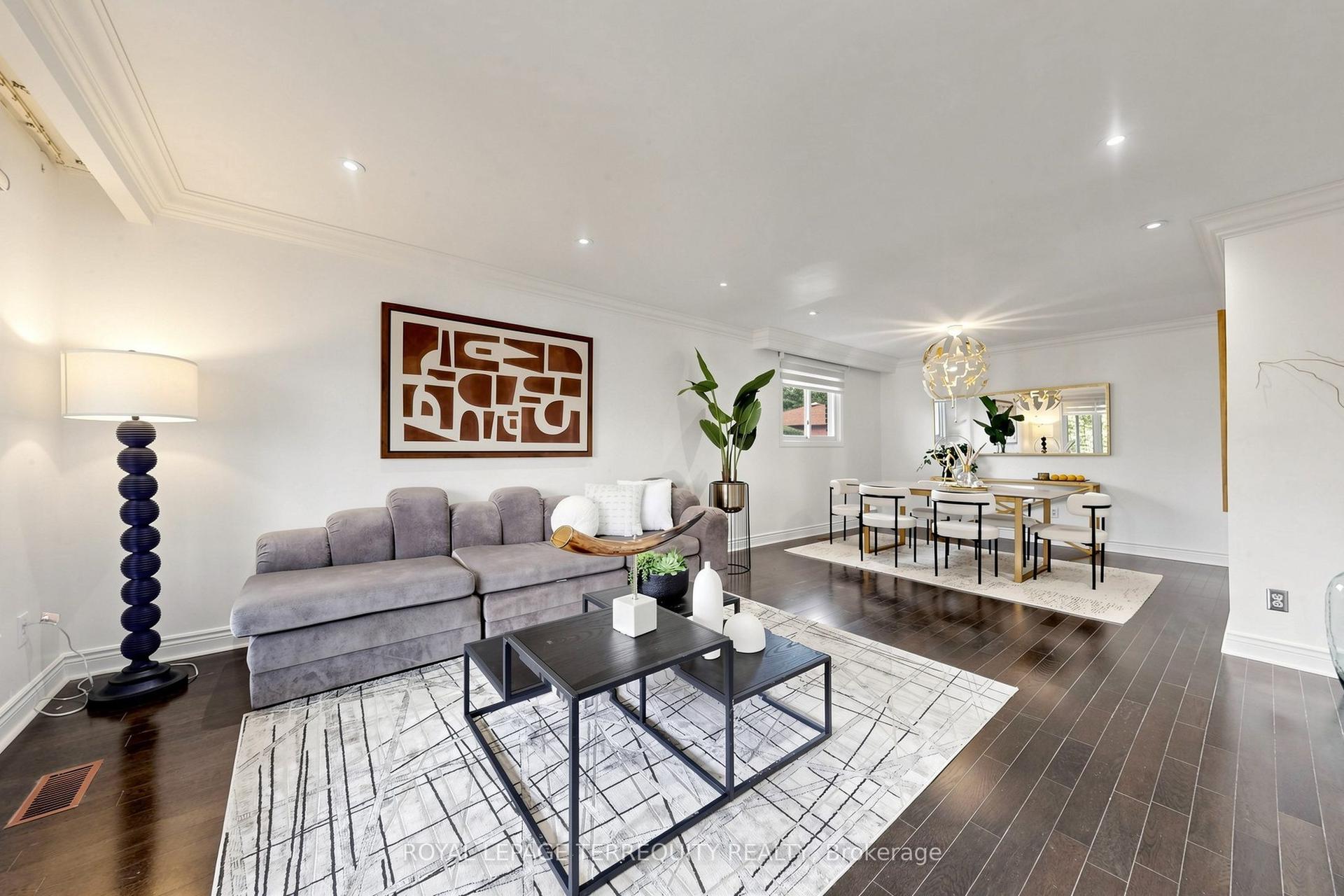 6 Fulwell Crescent, Toronto — Detached for sale, photo 1