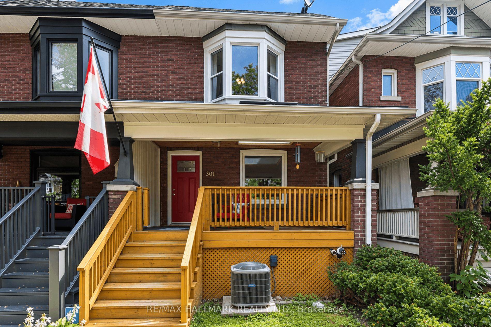 301 Waverley Road, Toronto — Semi-Detached for sale, photo 1