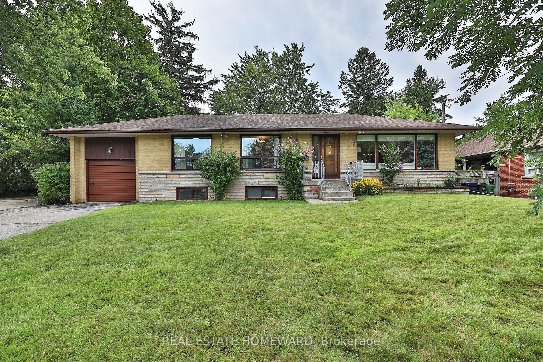 71 Gatesview Avenue, Toronto — Detached for sale, photo 1