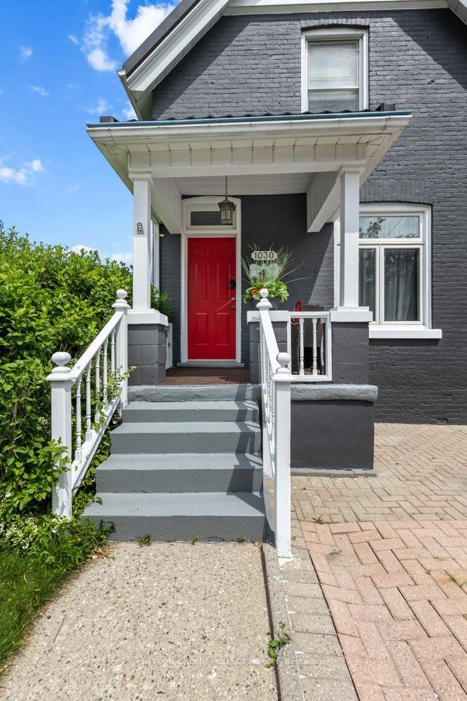 1030 York Street, London East — Detached for sale, photo 1