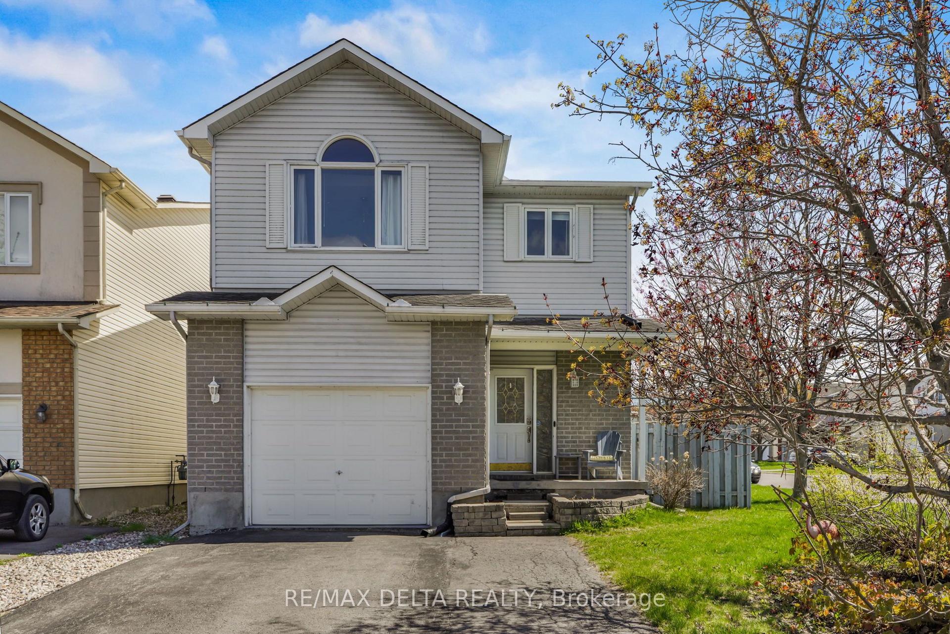 2218 Cecile Crescent — photo 1