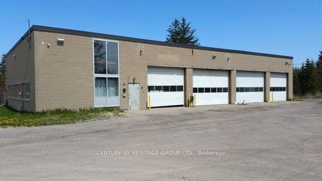 14685 Woodbine Avenue — photo 1