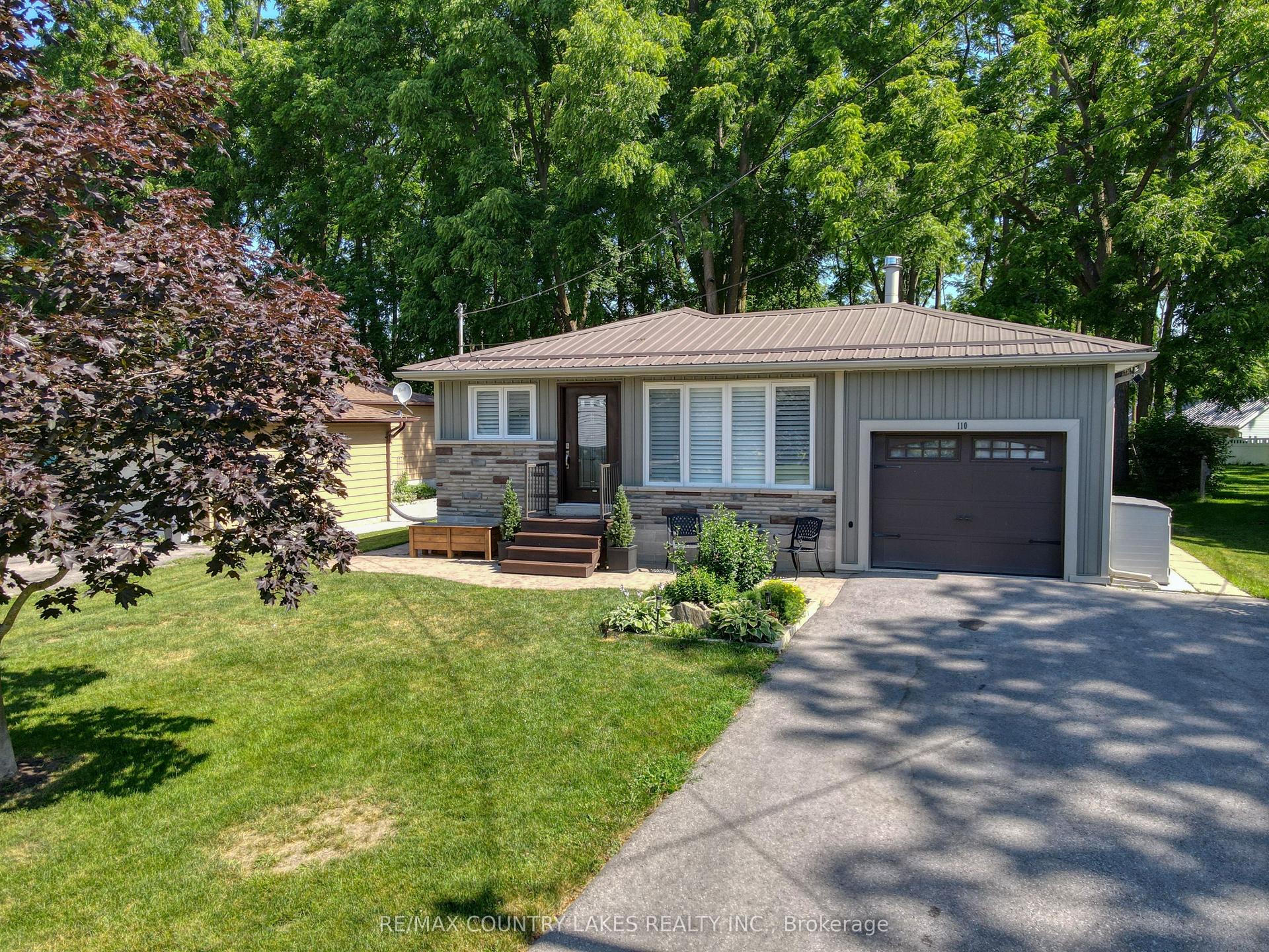 110 Seventh Street, Brock — Detached for sale, photo 1