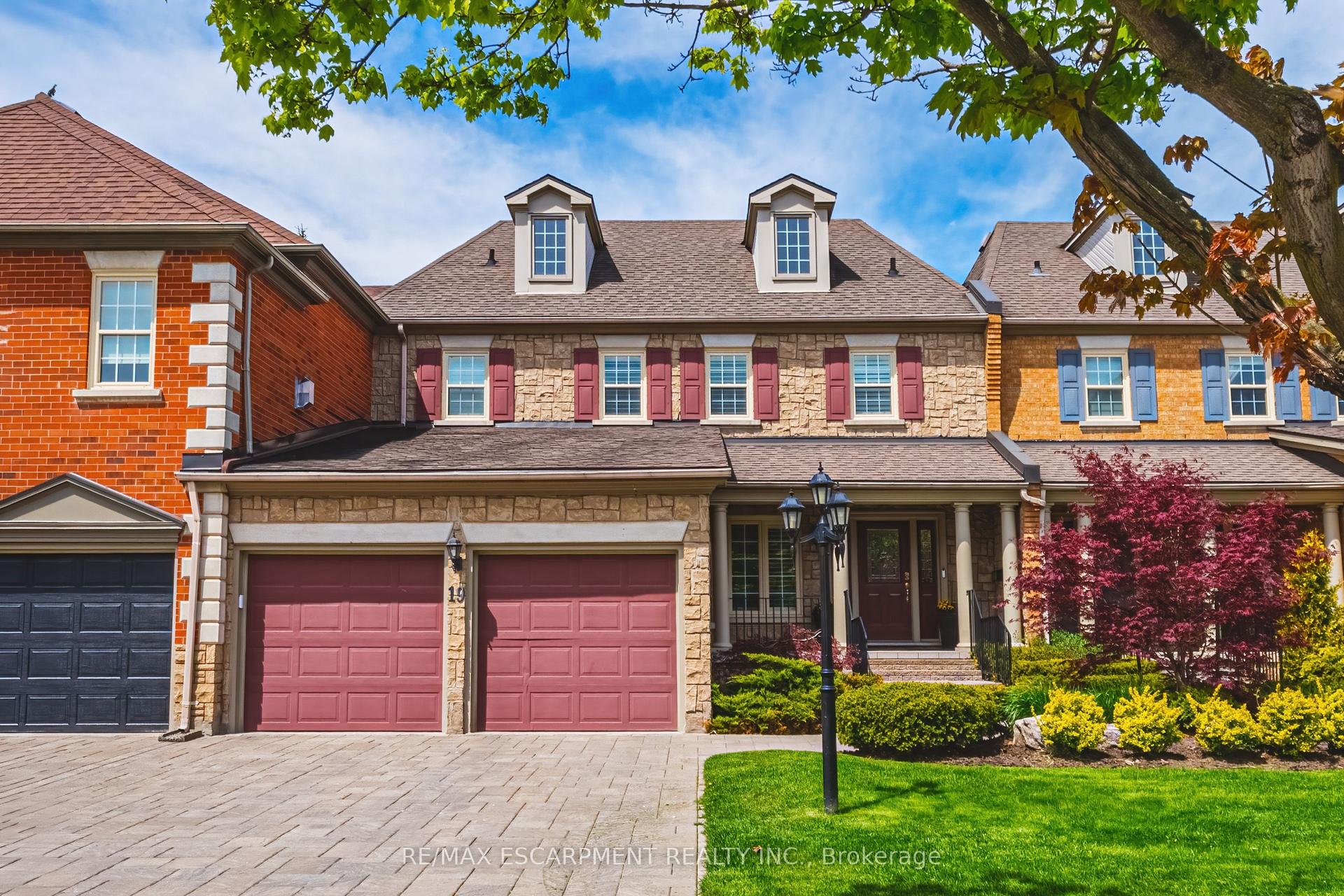 4211 Millcroft Park Drive 19 #19, Burlington — Condo Town for sale, photo 1