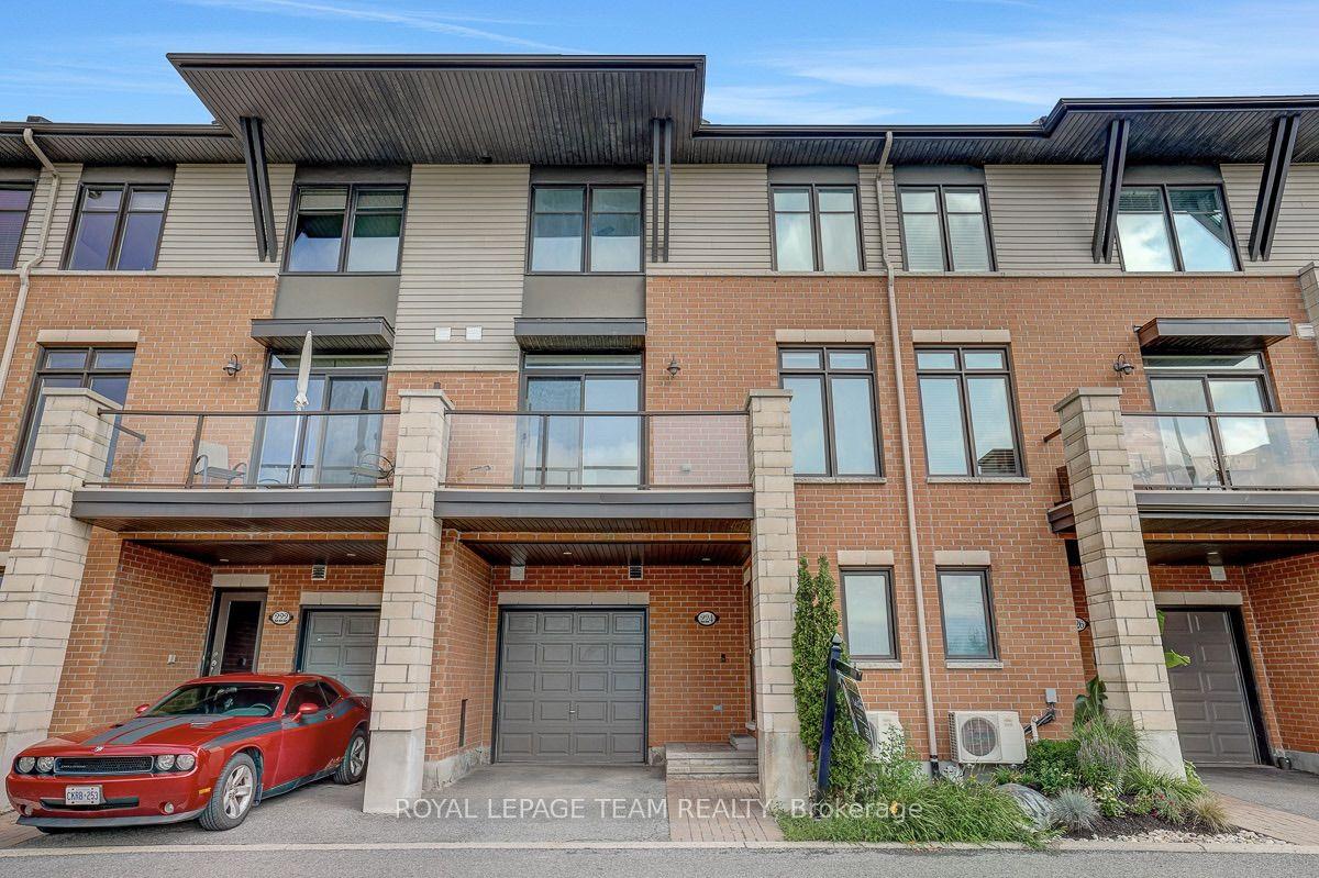 224 Chaperal Private, Orleans - Cumberland and Area — Townhouse for sale, photo 1