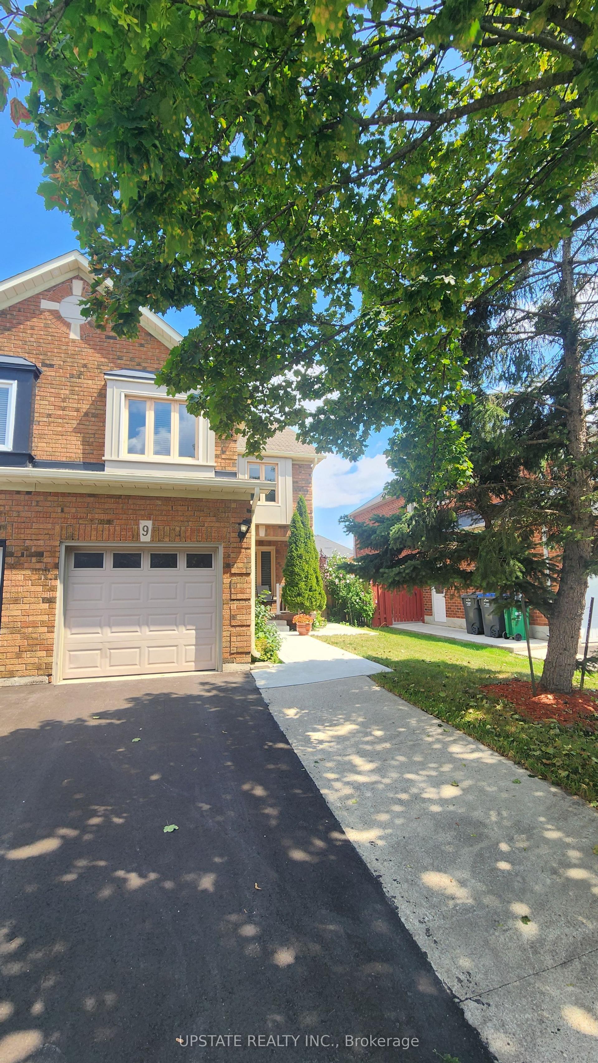 9 Palmolive Street, Brampton — Semi-Detached for sale, photo 1